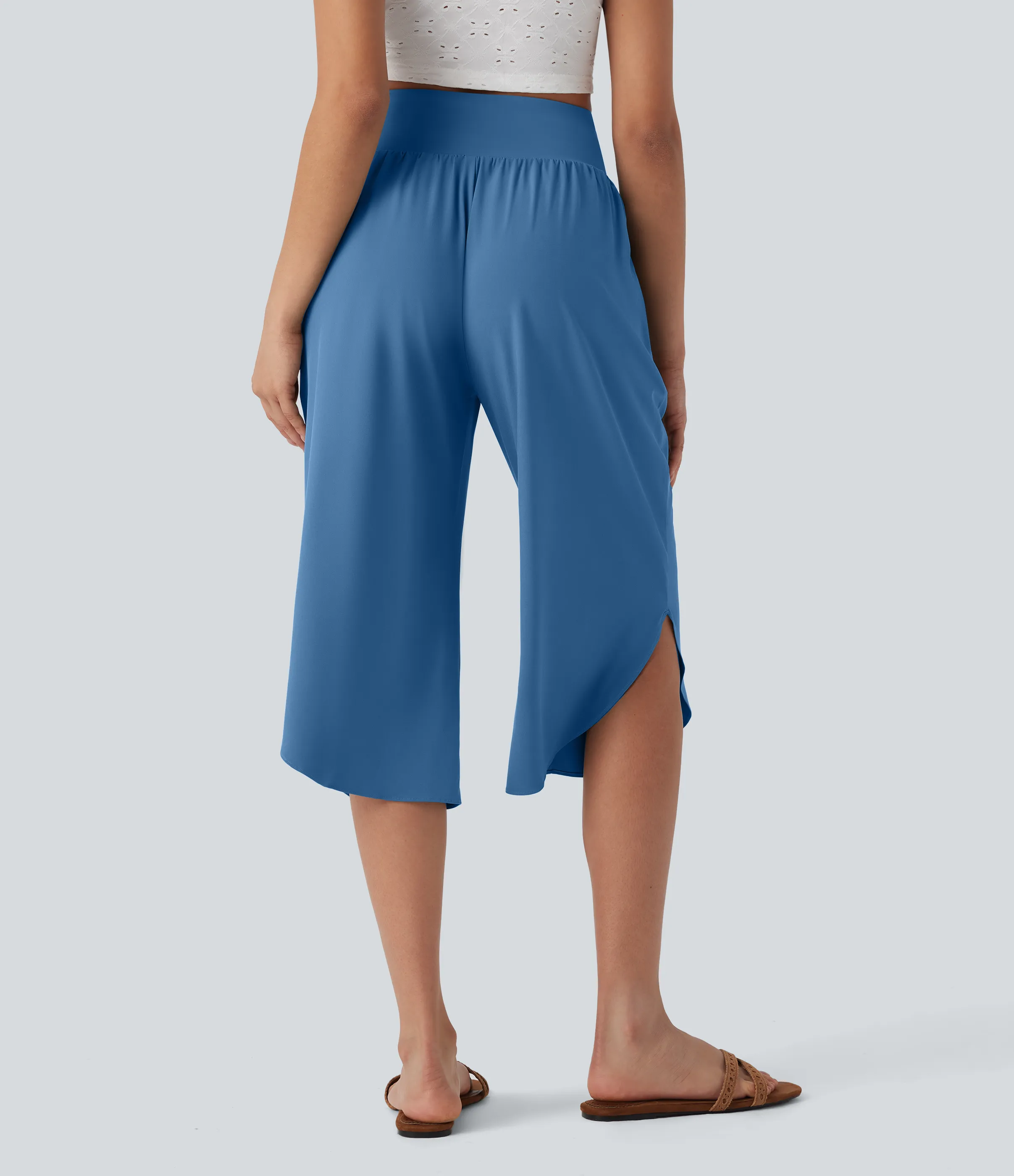 Halara Pantalón Breezeful™ SoCinched Capri Resort tiro alto control abdomen dobladillo dividido secado rápido bolsillo lateral - Pacific Coast - M sold by Halara product image thumbnail 3