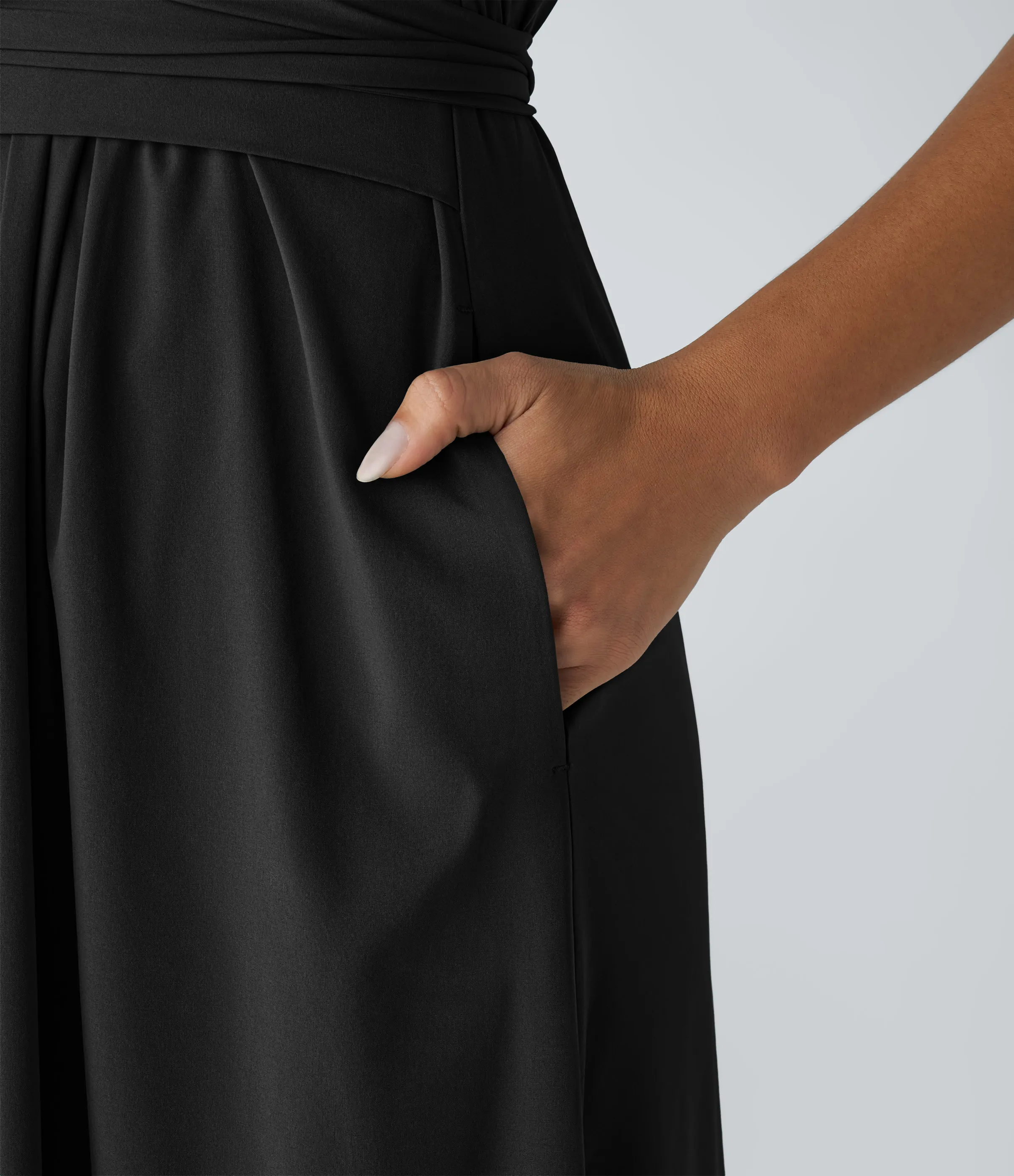 Halara Vestido midi Breezeful™ secado rápido cuello V manga corta bolsillo lateral lazo espalda - Black - M sold by Halara product image thumbnail 5