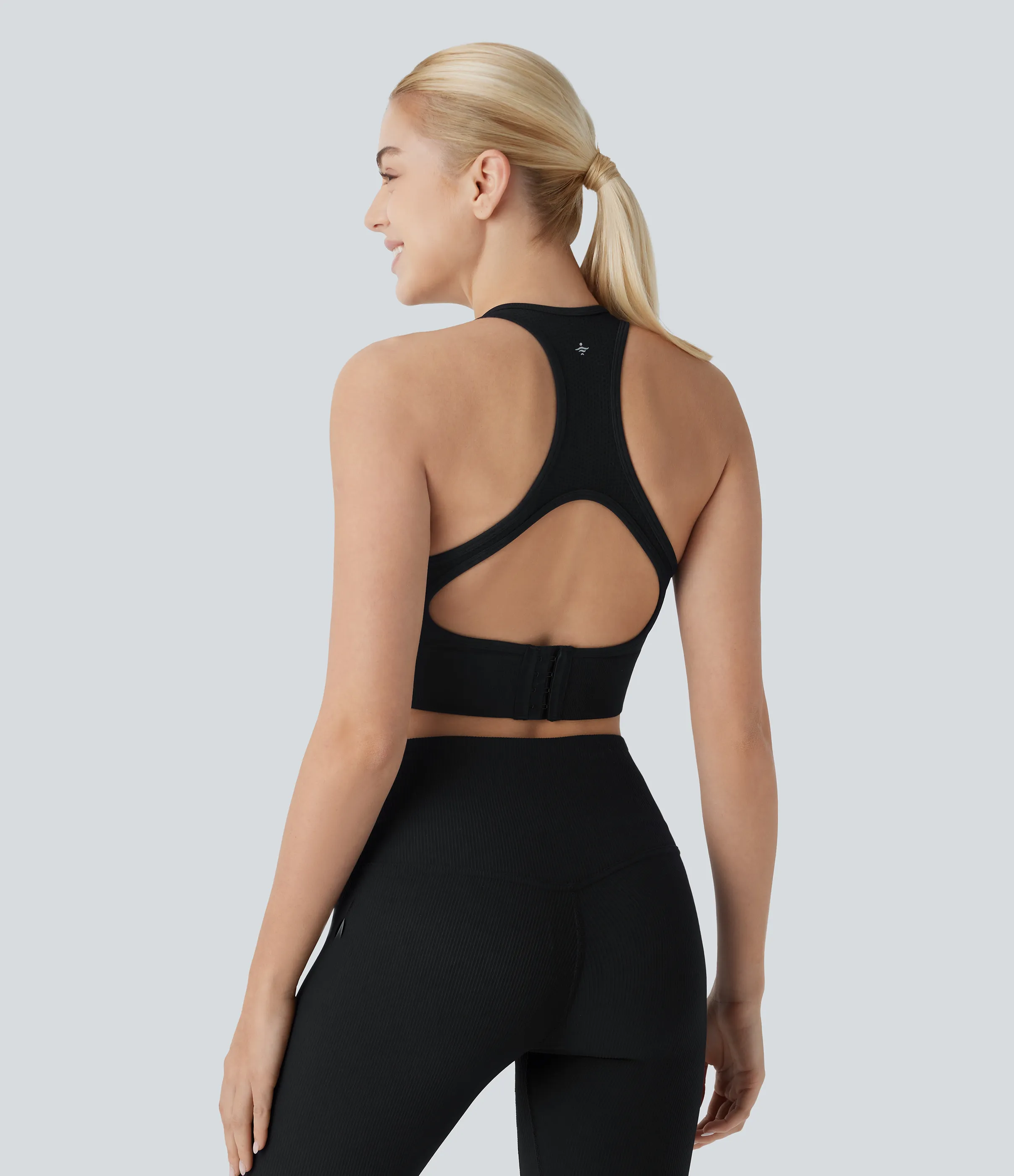 Halara Camiseta sin mangas ajustada entrenamiento cuello cuadrado espalda cruzada hebilla ajustable - Black - XS sold by Halara product image thumbnail 2