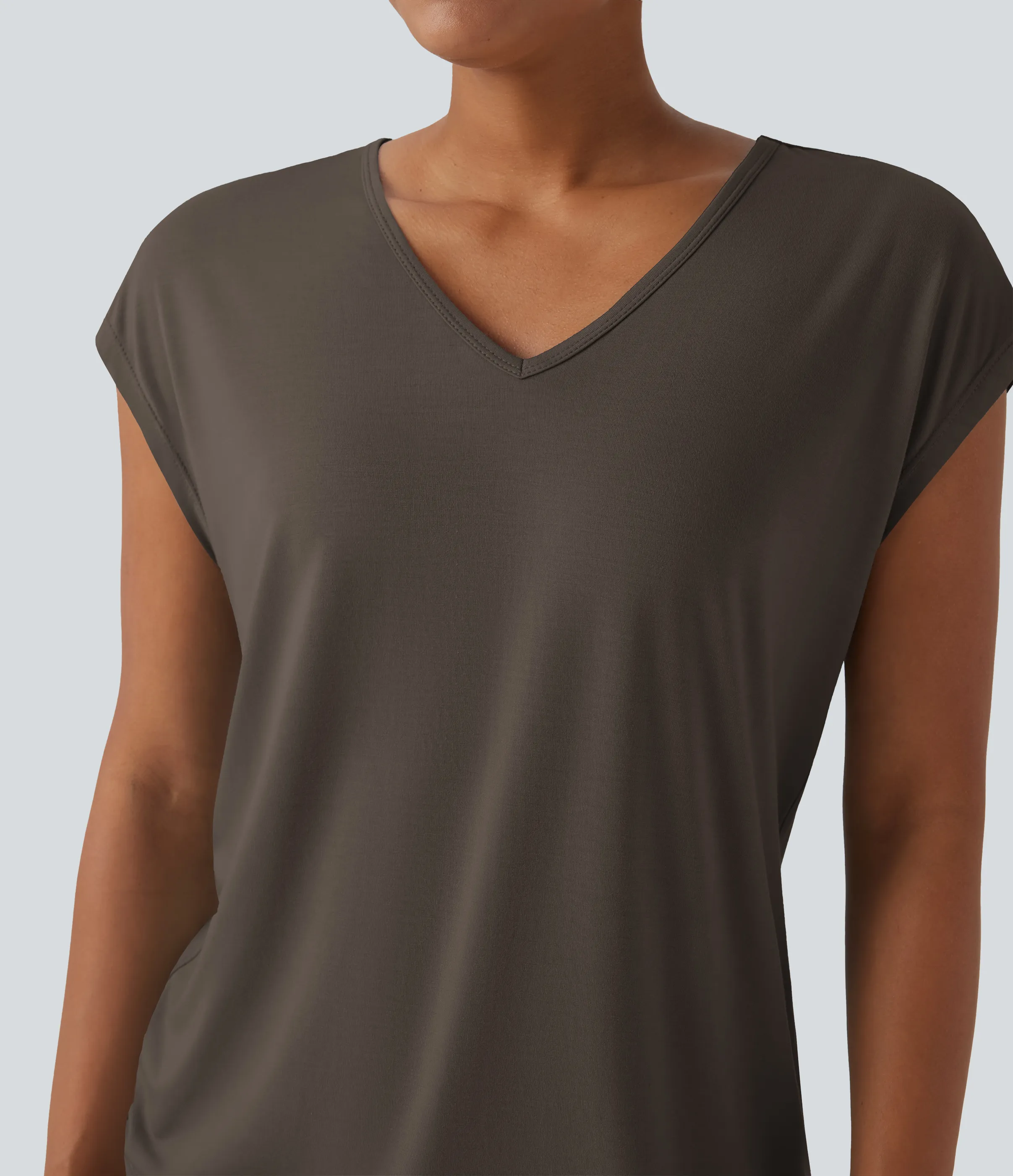 Halara Camiseta casual de manga corta con cuello en V - Wren - S sold by Halara product image thumbnail 5