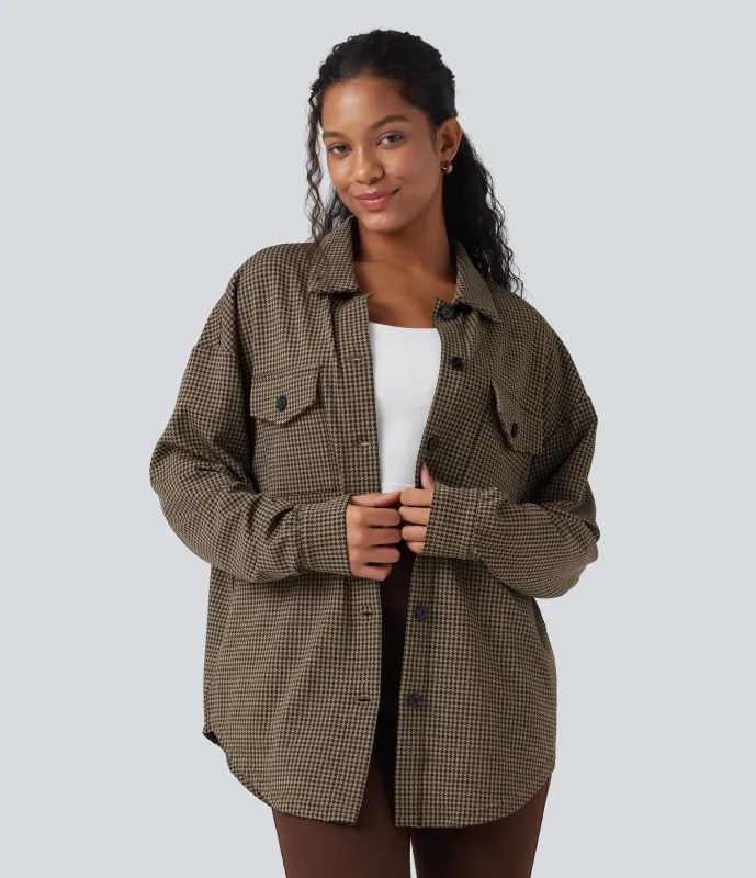 Halara Chamarra casual extragrande con dobladillo curvo y estampado de pata de gallo y bolsillos - Mocha Static - XL made by Halara