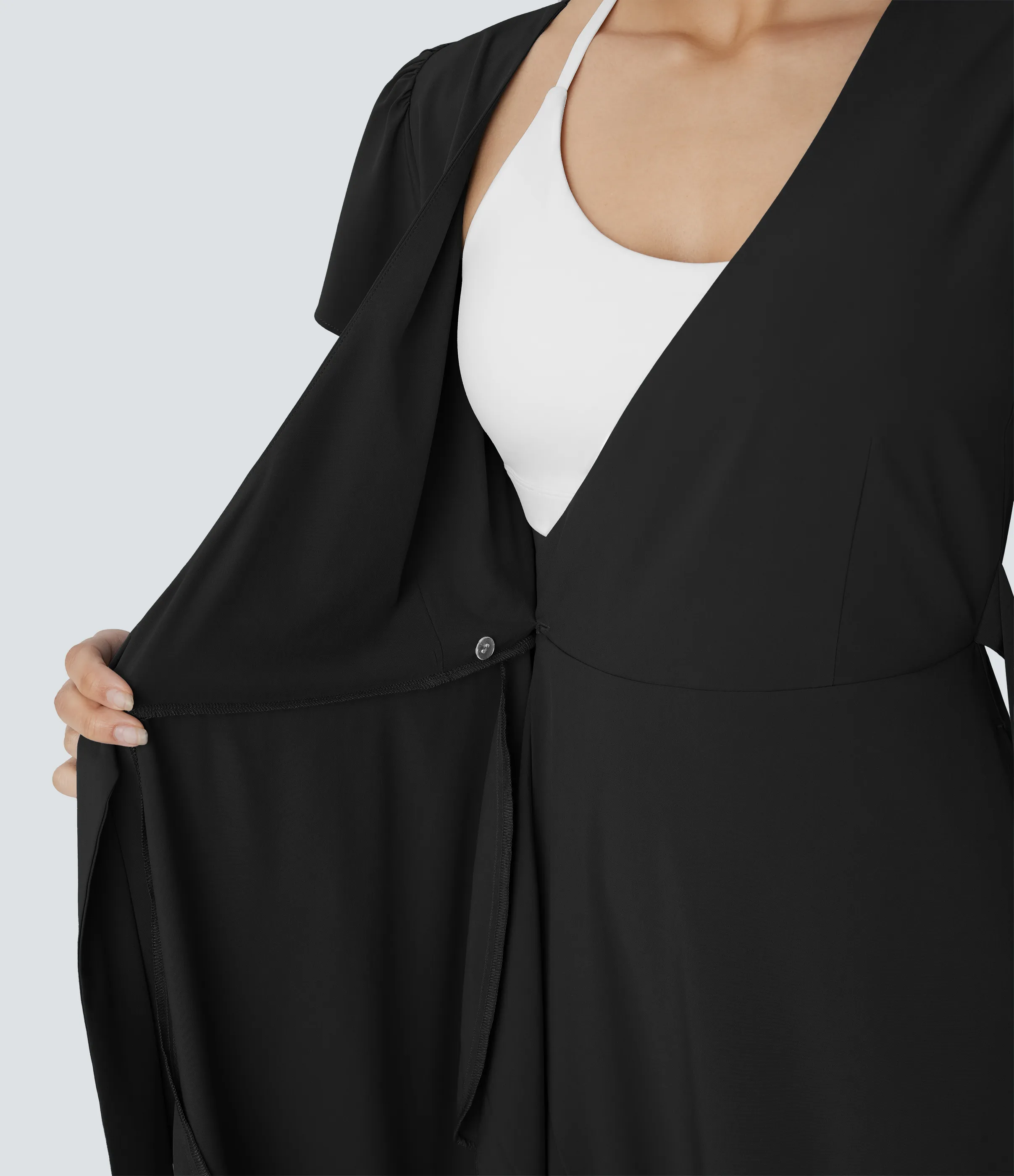 Halara Vestido midi Breezeful™ fluido secado rápido volante bolsillo lateral manga corta cuello V - Black - XS sold by Halara product image thumbnail 5