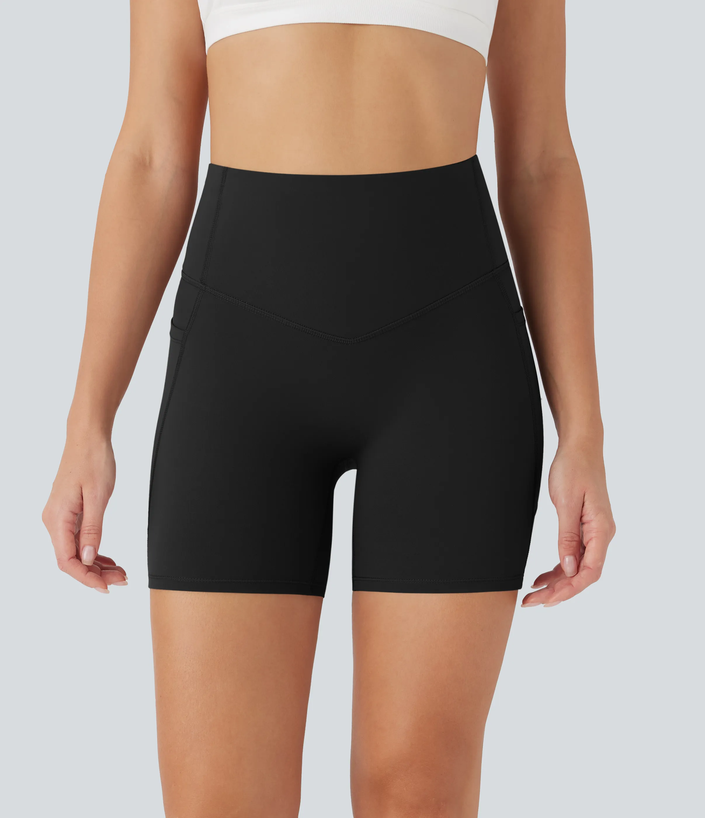 Halara Pantalón corto Halara UltraSculpt™ SoCinched ciclista tiro alto control abdomen realce glúteo bolsillo lateral moldeador 12.5cm - Black - XS sold by Halara product image thumbnail 4