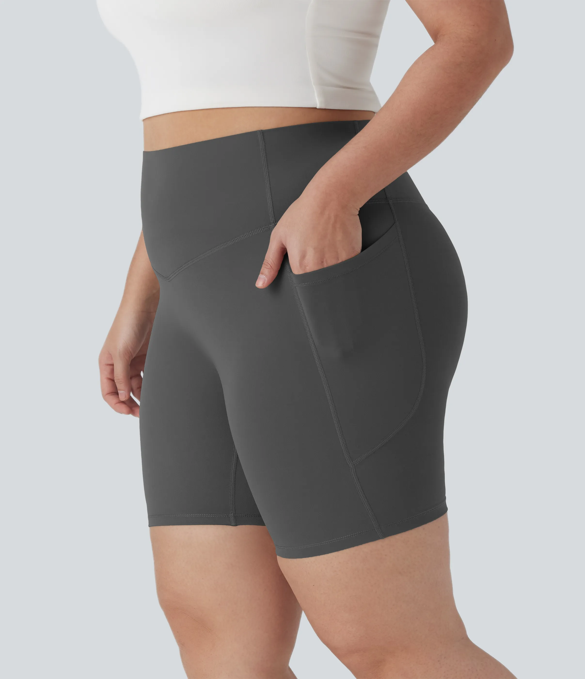 Halara Shorts biker Halara UltraSculpt™ moldeadores de tiro alto con bolsillos laterales para tallas grandes en longitud 17.5cm - Volcanic Ash - 2X sold by Halara