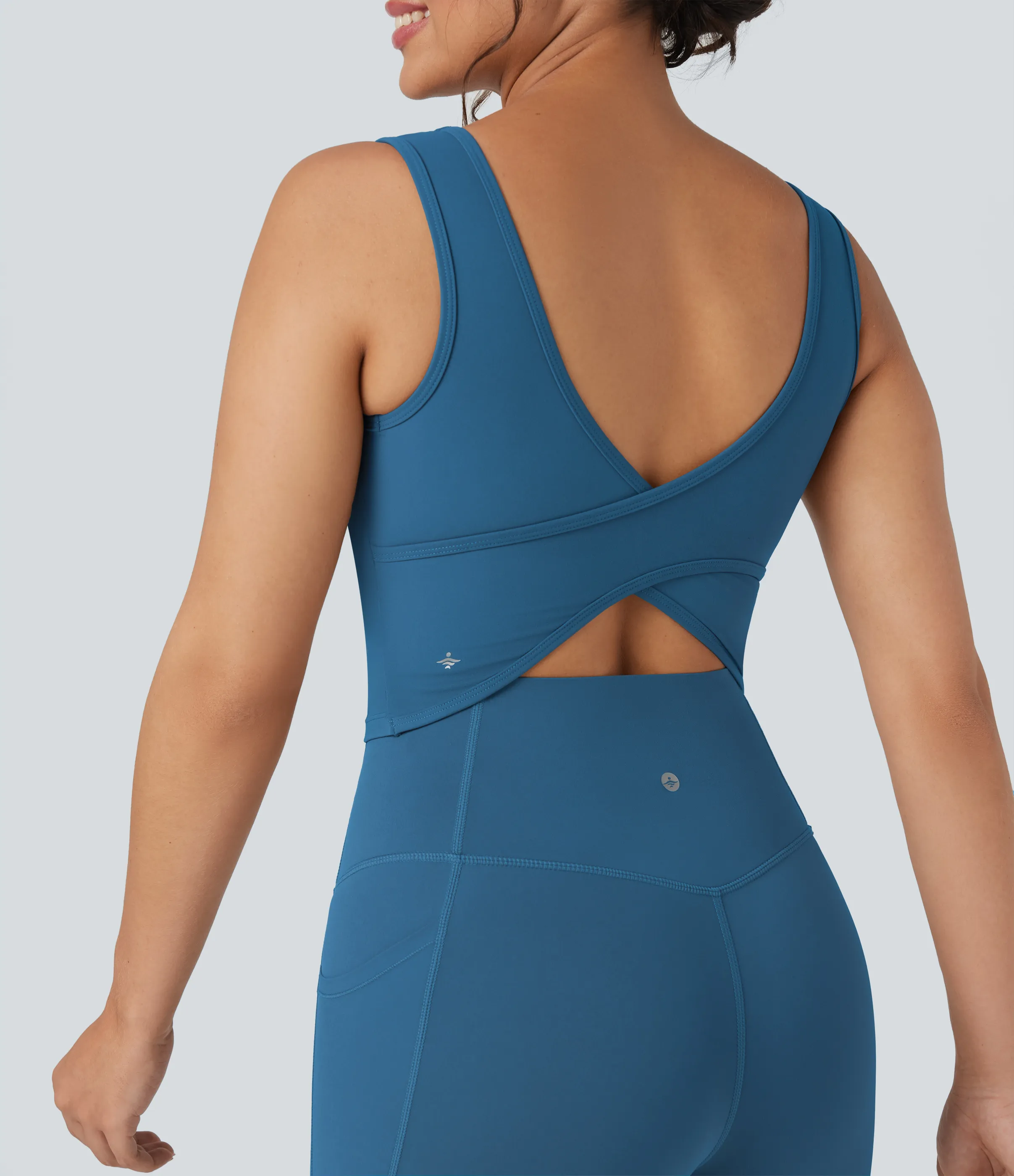 Halara Top corto de yoga Halara UltraSculpt™ cruzado con cuello en U - Vallarta Blue - XL sold by Halara