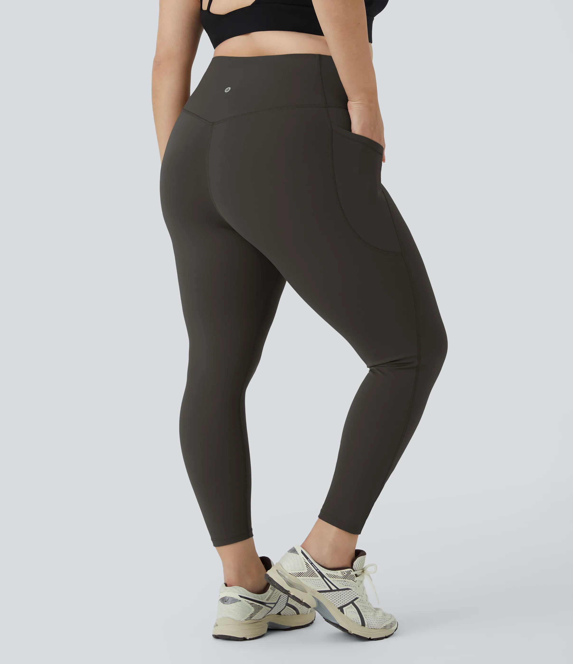 Halara Leggings SoCinched talla grande entrenamiento bolsillo lateral moldeador abdomen tiro alto - Hazelnut Black - 2X(7/8) sold by Halara product image thumbnail 3