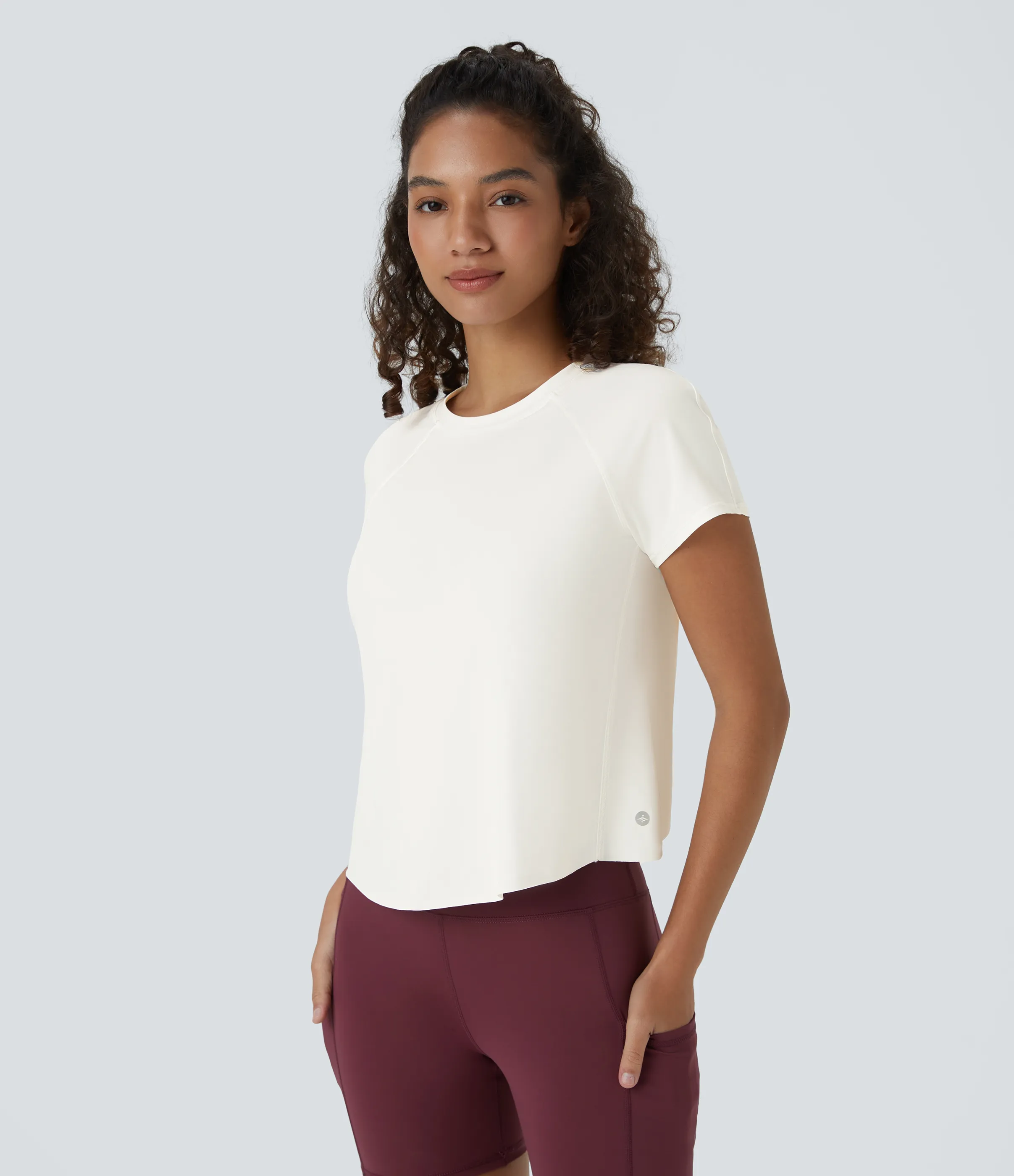 Halara Top deportivo yoga tacto fresco manga corta dobladillo dividido malla contrastante - White - S sold by Halara product image thumbnail 3