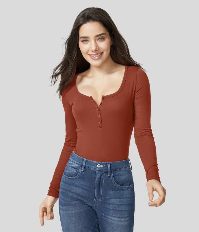 Halara Top ajustado manga larga cuello Henley acanalado - Picante - M sold by Halara