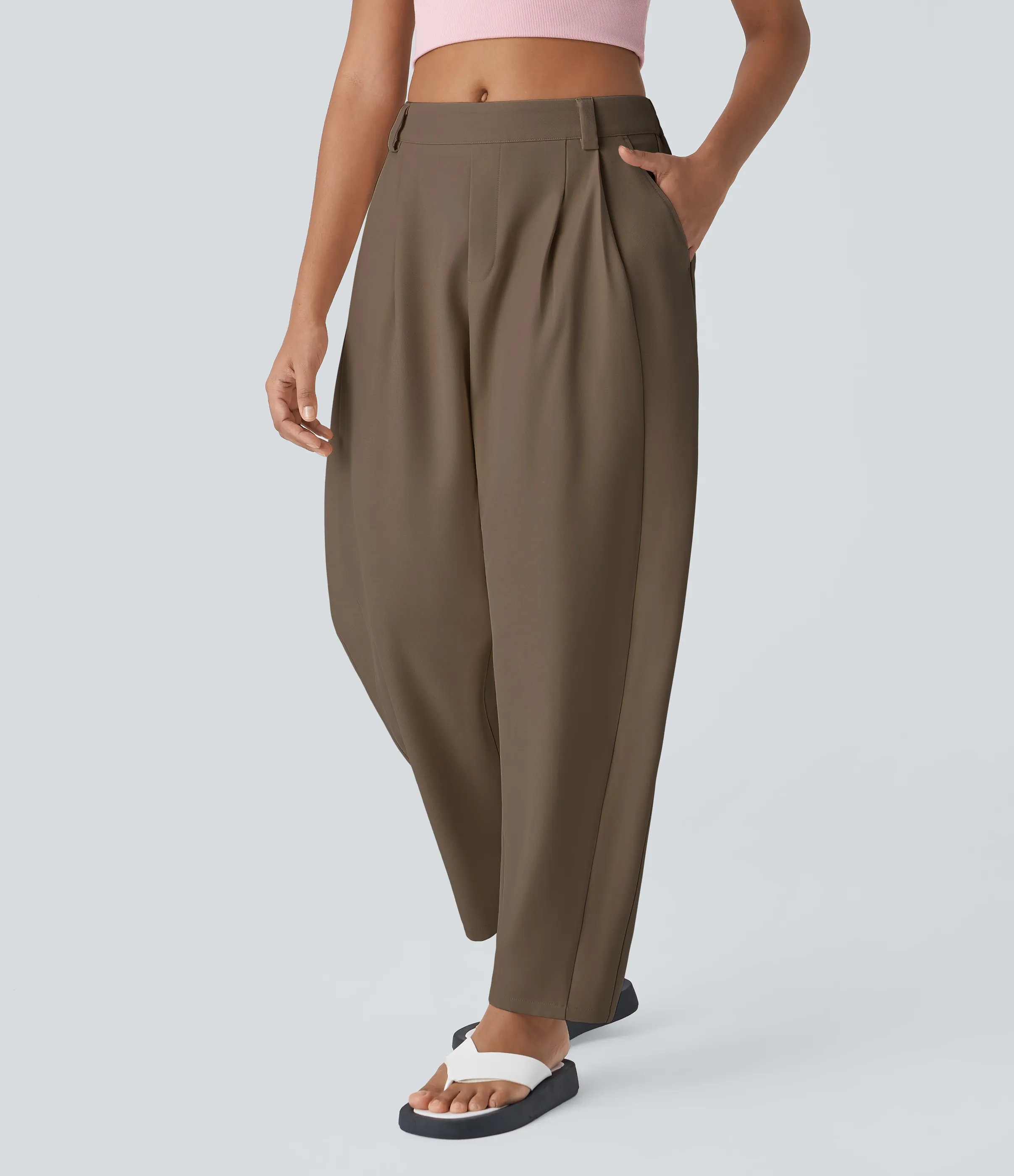 Halara Pantalón oficina pierna barril bolsillo lateral plisado tiro medio - Shitake - L(petite) sold by Halara product image thumbnail 4