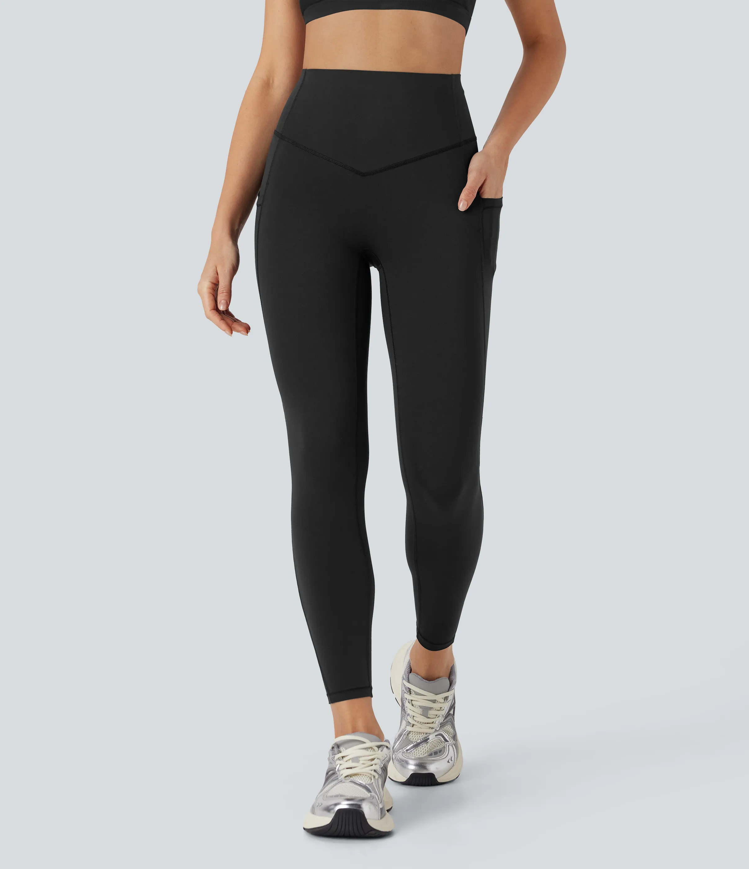 Halara Leggings de yoga Halara UltraSculpt™ refrescante de secado rápido con tiro alto, transpirable con efecto moldeador abdominal y perforaciones con bolsillos y UPF 50+ - Black - S(7/8) sold by Halara product image thumbnail 4