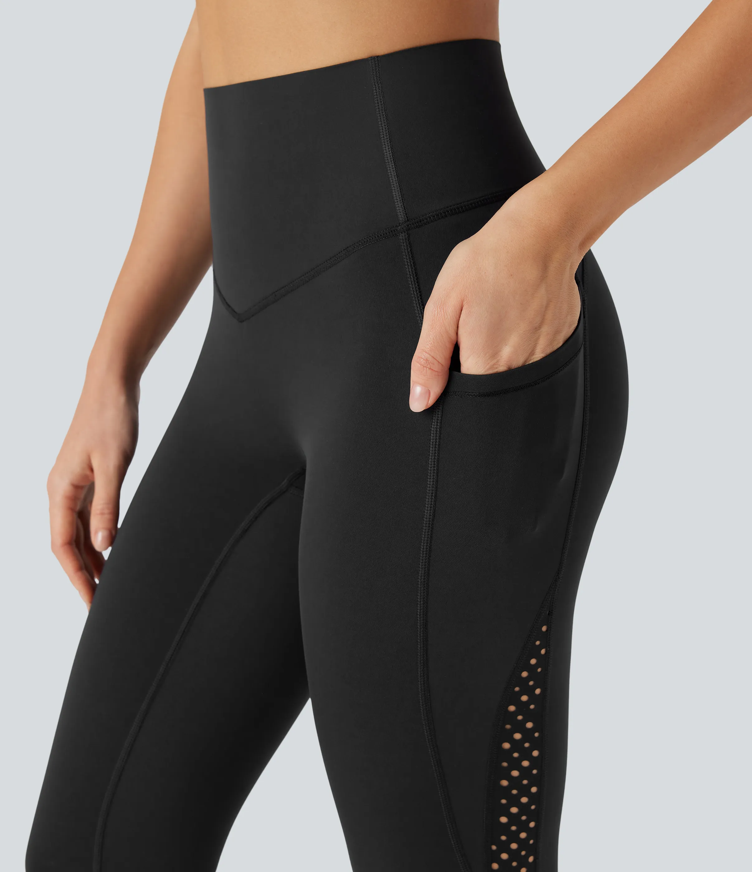 Halara Leggings de yoga Halara UltraSculpt™ refrescante de secado rápido con tiro alto, transpirable con efecto moldeador abdominal y perforaciones con bolsillos y UPF 50+ - Black - S(7/8) sold by Halara product image thumbnail 5