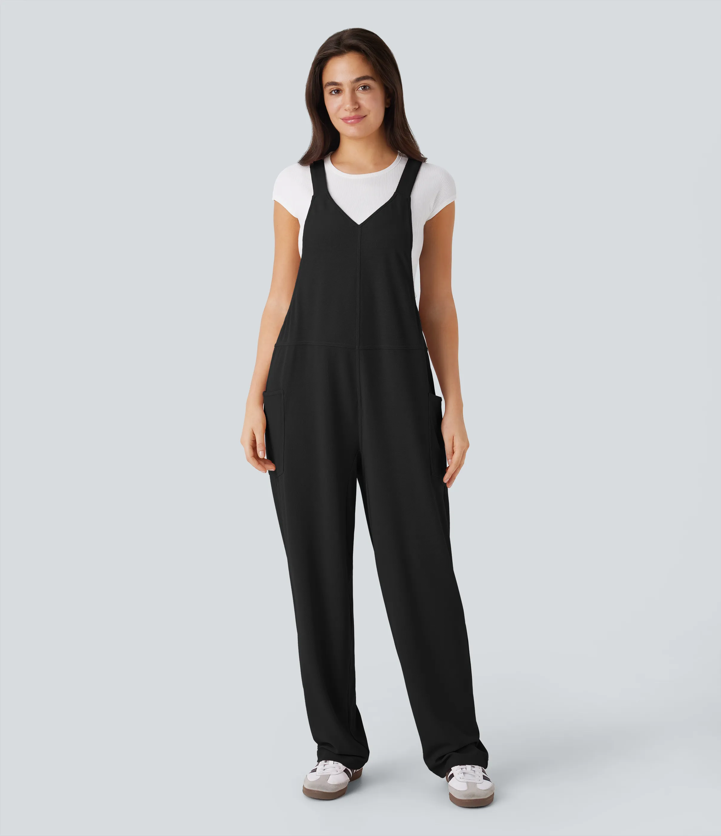 Halara Overol cuello V bolsillo lateral diseño gofre - Black - XS(regular) sold by Halara