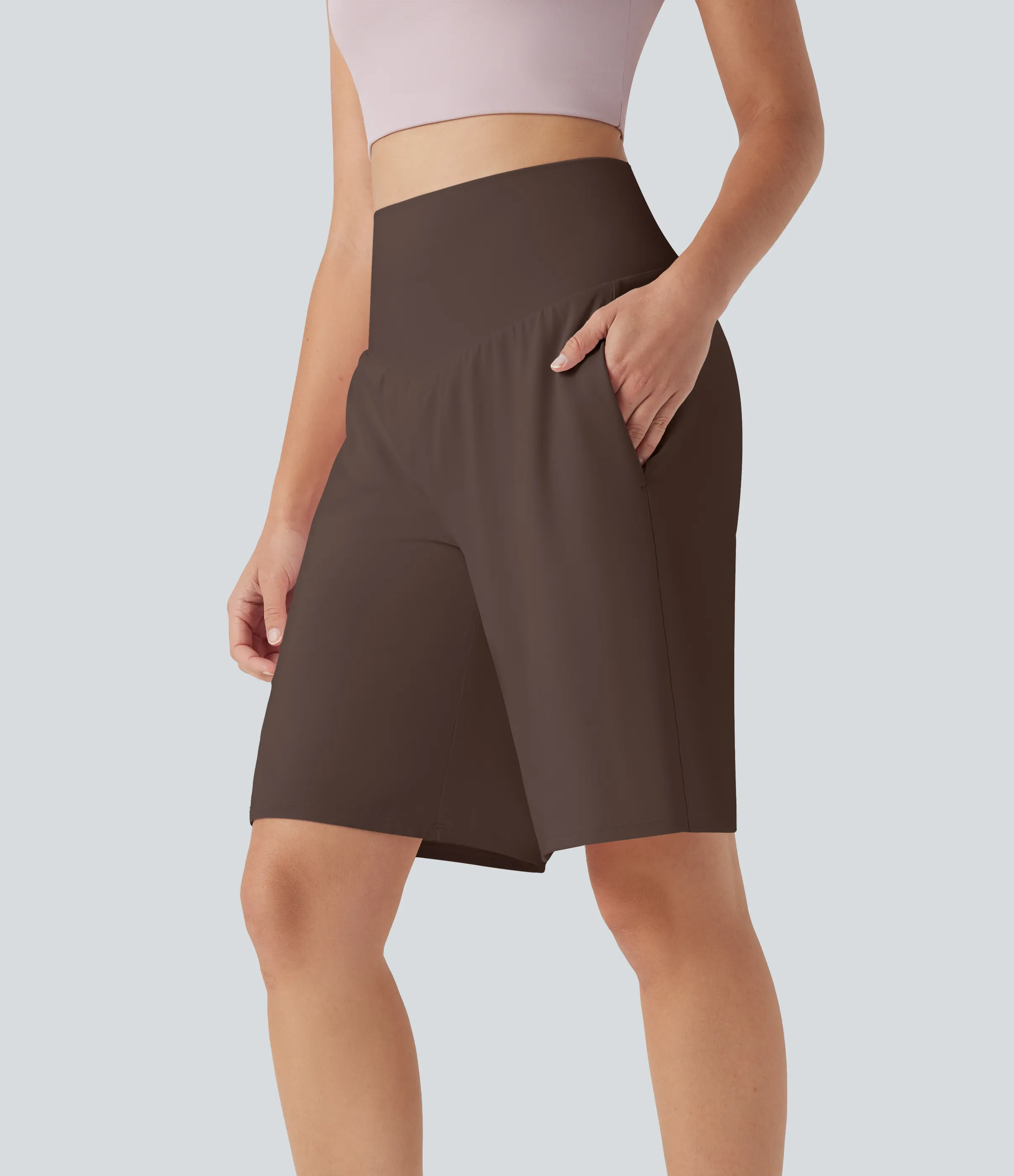 Halara Bermudas Softlyzero™ Airy yoga tiro alto múltiple bolsillo tacto fresco - Chocolate Martini - XS sold by Halara product image thumbnail 4