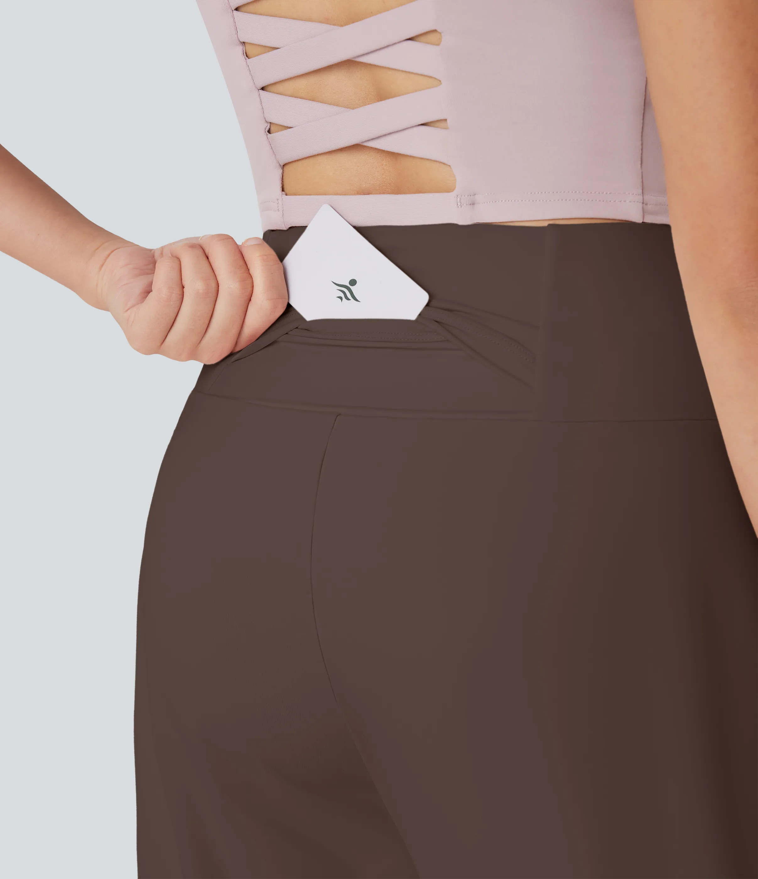 Halara Bermudas Softlyzero™ Airy yoga tiro alto múltiple bolsillo tacto fresco - Chocolate Martini - XS sold by Halara product image thumbnail 5