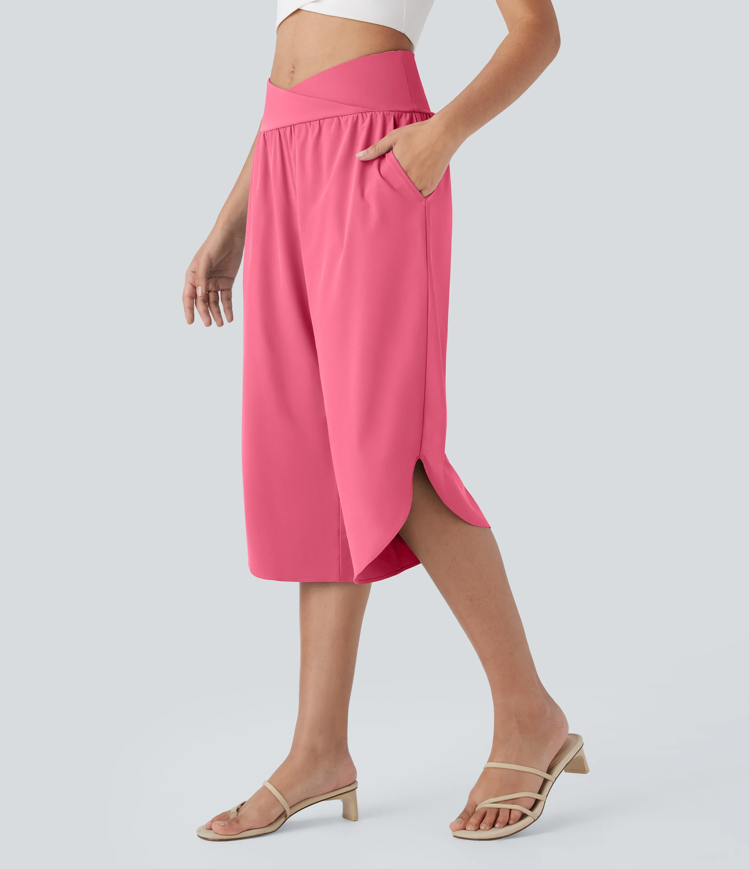 Halara Pantalón Breezeful™ capri resort tiro alto bolsillo lateral cruzado abertura secado rápido - Pink Lemonade - XS(regular) sold by Halara product image thumbnail 3