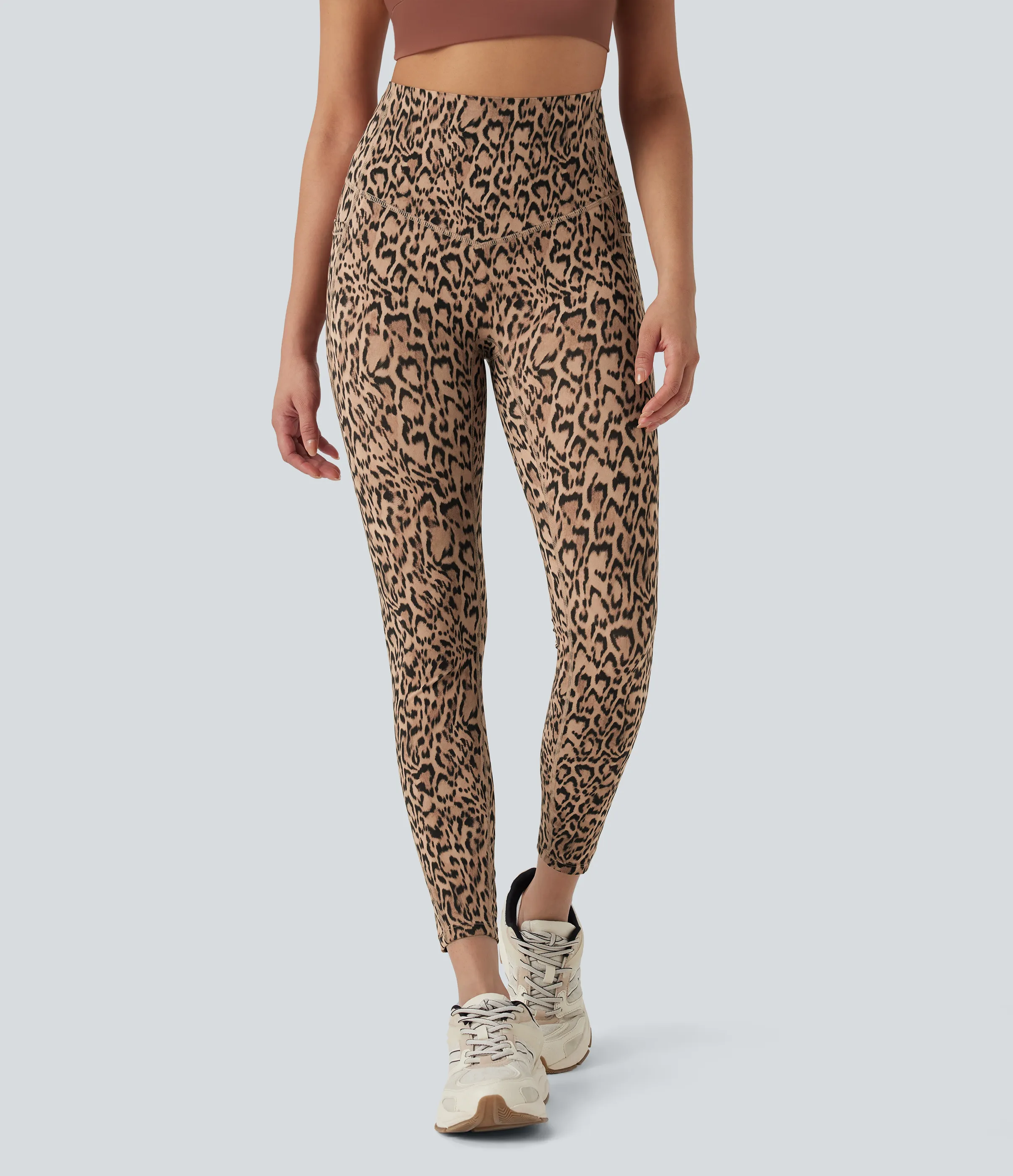 Halara Leggings de yoga Halara UltraSculpt™ con estampado de leopardo, cintura alta, control de abdomen y bolsillos - Tan Leopard - L(7/8) sold by Halara product image thumbnail 4