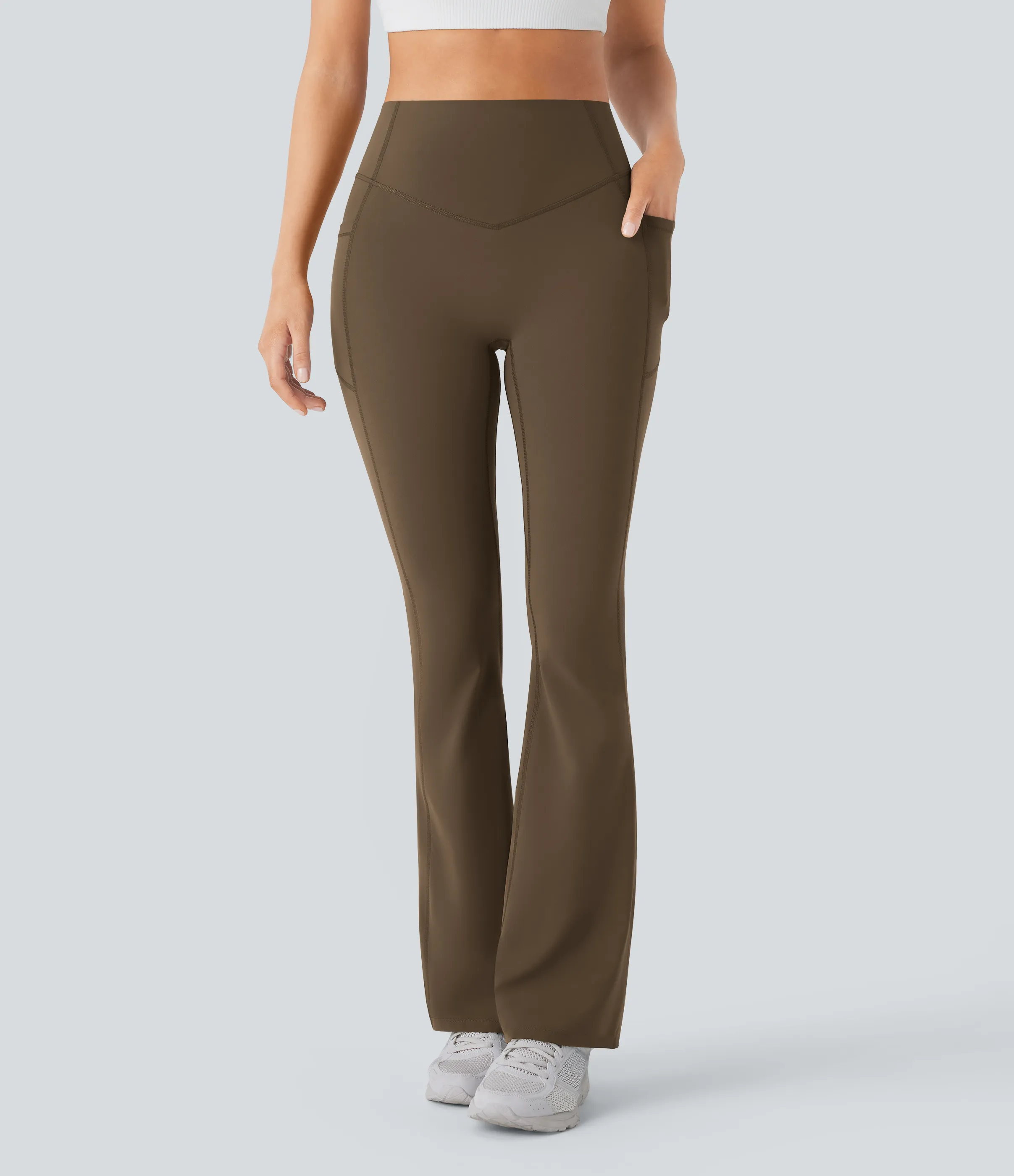 Halara Leggings SoCinched UltraSculpt Bootcut yoga tiro alto realce glúteo bolsillo lateral control abdomen moldeador - Thick Earthy Brown - S(regular) sold by Halara product image thumbnail 4