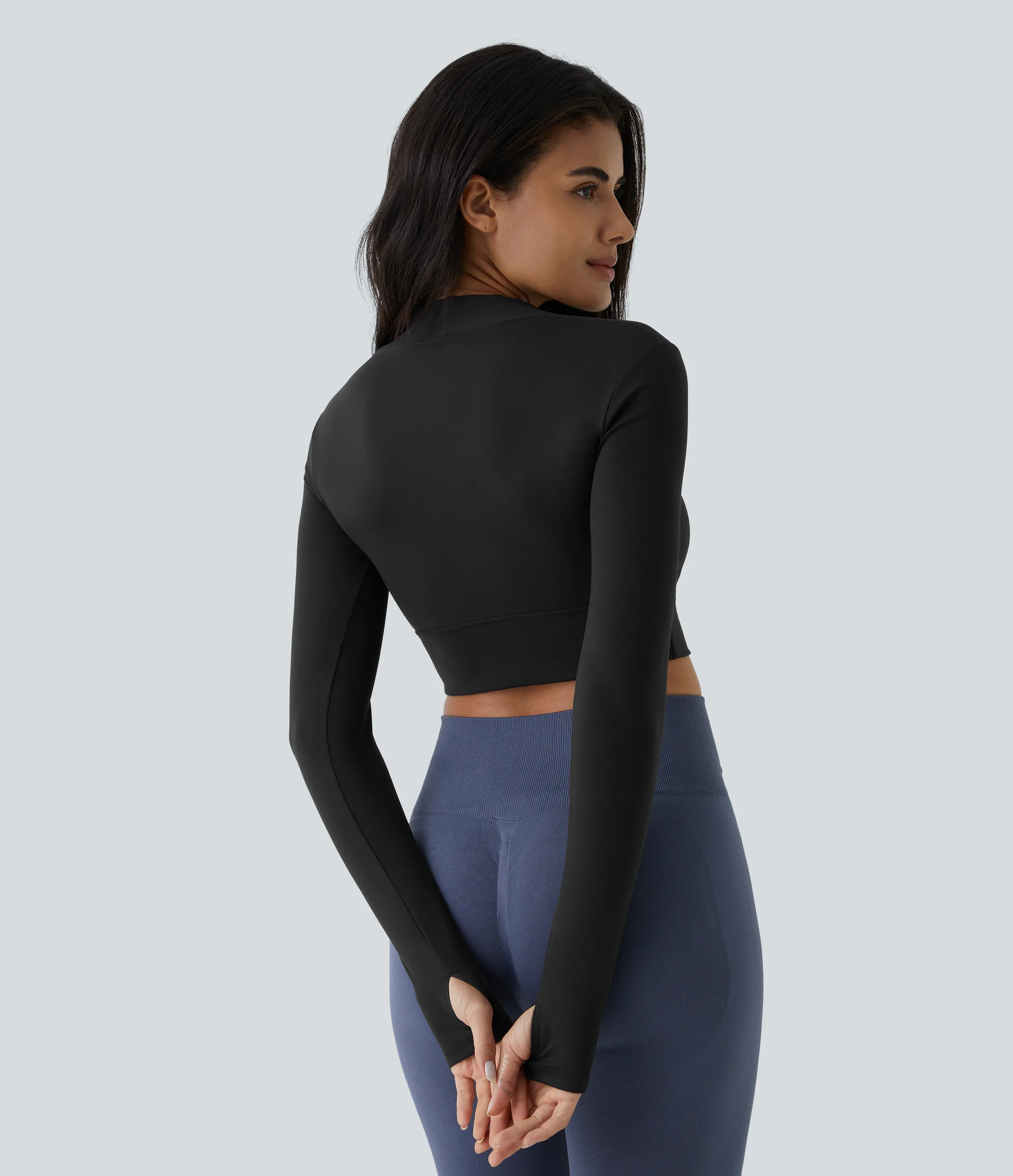 Halara Top Softlyzero™ Plush deportivo yoga corto 2 en 1 orificio para pulgar manga larga - Black - XL sold by Halara product image thumbnail 3