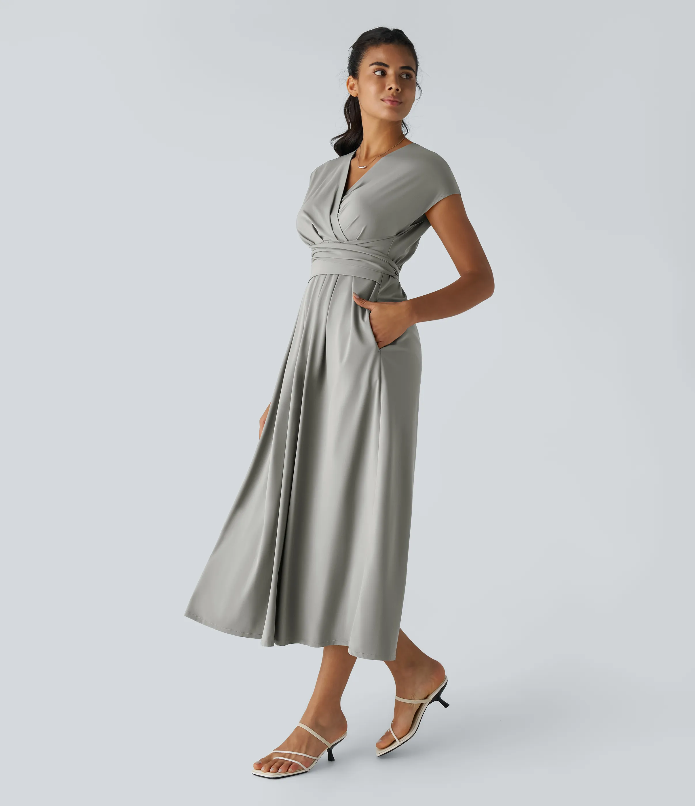 Halara Vestido midi Breezeful™ secado rápido cuello V manga corta bolsillo lateral lazo espalda - Dust Gray - M sold by Halara product image thumbnail 4