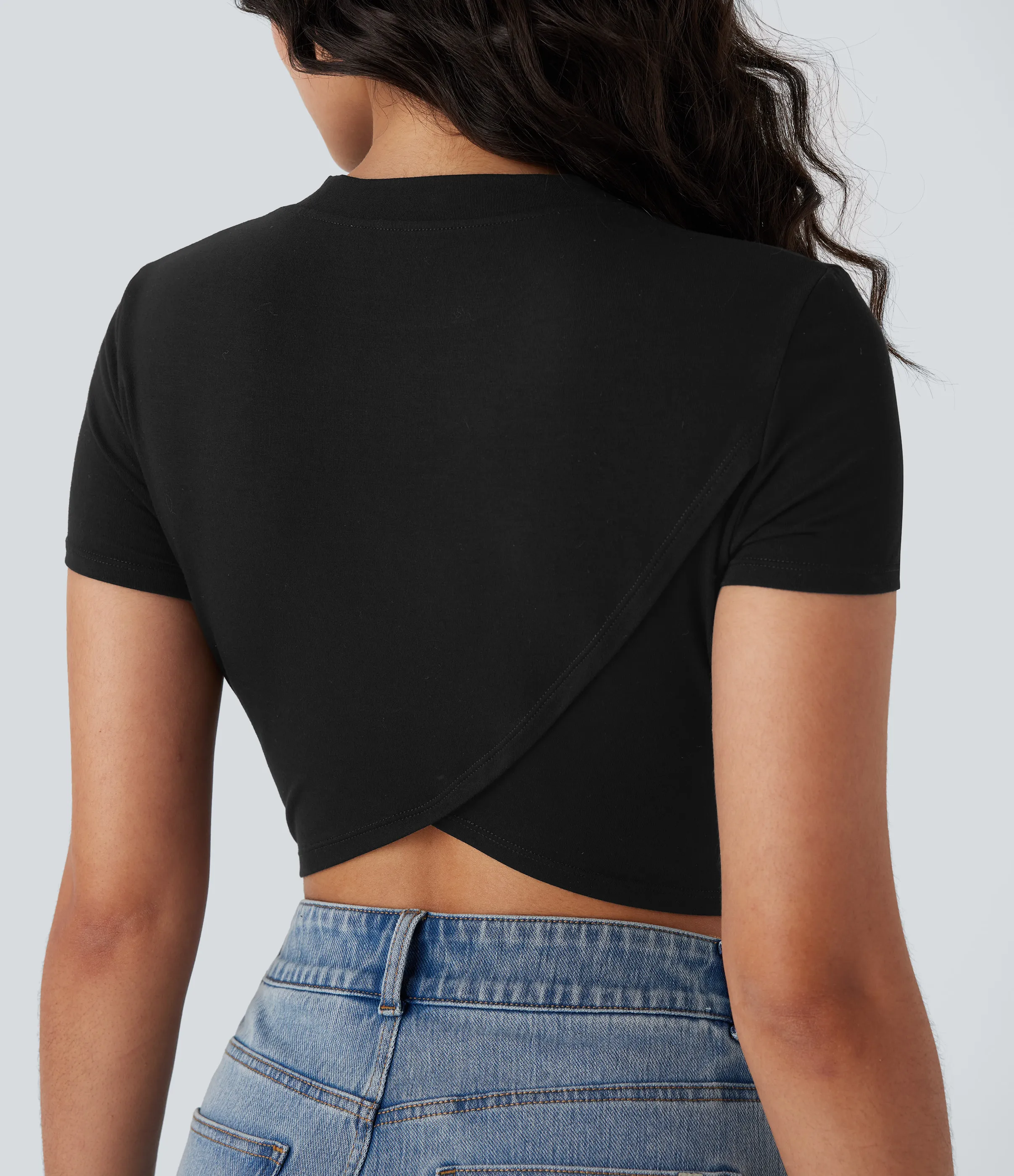 Halara Top corto casual de manga corta con escote redondo, dobladillo cruzado y fruncido - Black - L sold by Halara product image thumbnail 5