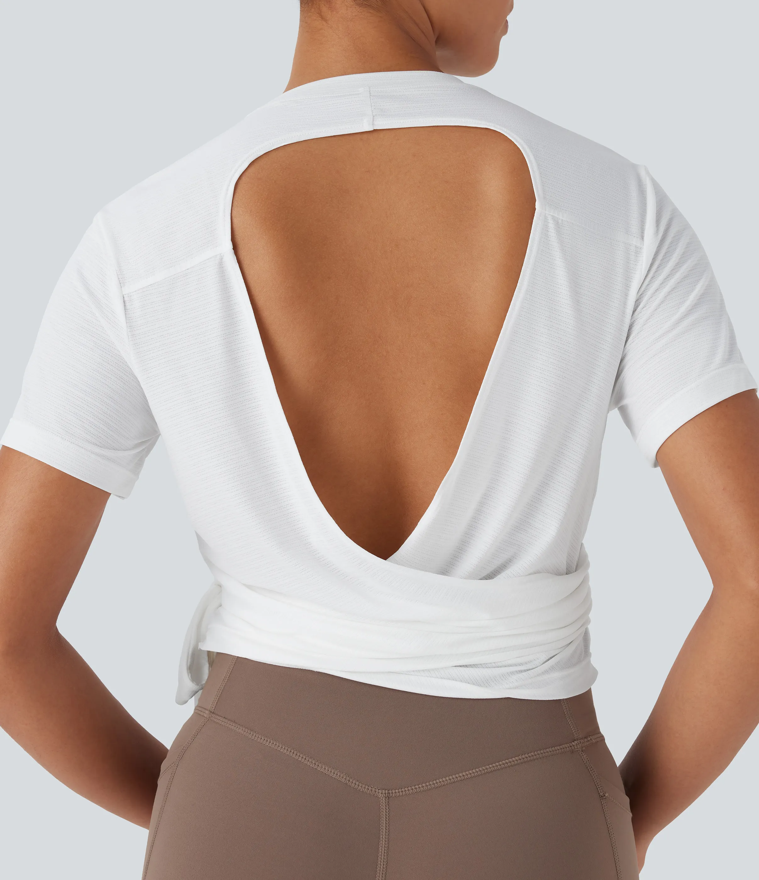 Halara Top deportivo de yoga de manga corta con cuello redondo, espalda abierta y lazo lateral - White - XS sold by Halara product image thumbnail 5