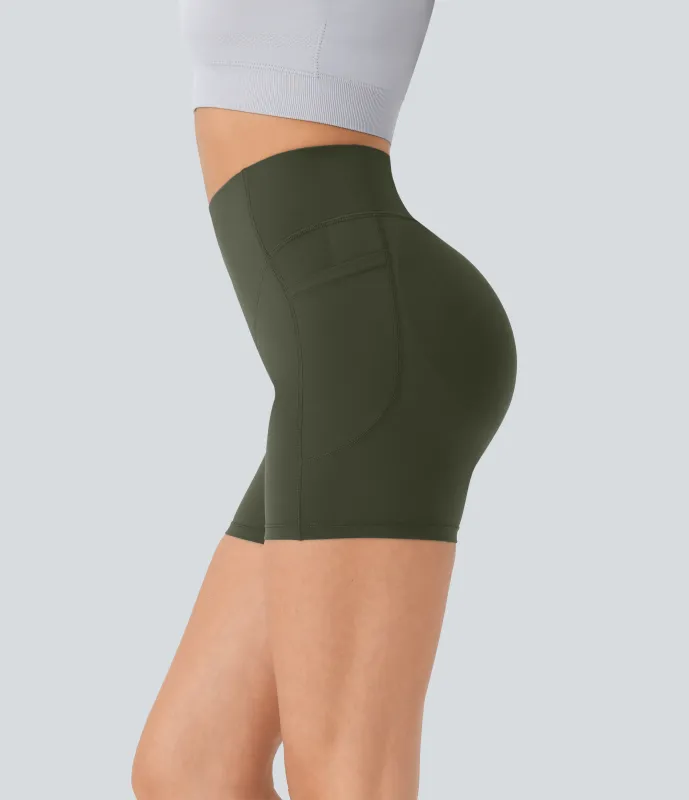 Halara Pantalón corto SoCinched UltraSculpt ciclista tiro alto realce glúteo bolsillo lateral entrenamiento 12.5cm - Deep Woodland Green - XS sold by Halara
