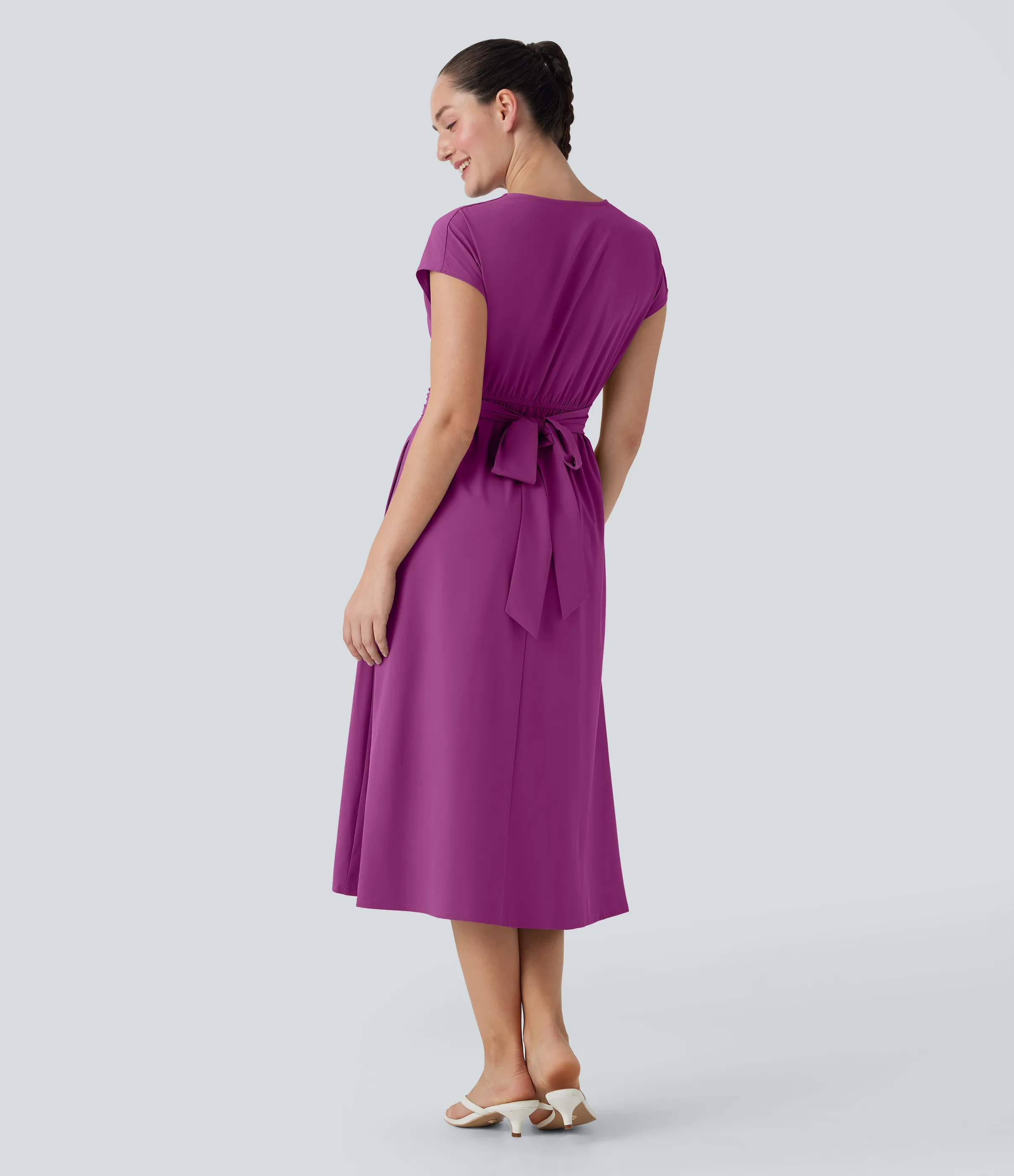 Halara Vestido casual midi Breezeful™ de secado rápido con cuello en V, manga corta, bolsillo lateral y lazo en la espalda - Purple Wine - L sold by Halara product image thumbnail 3