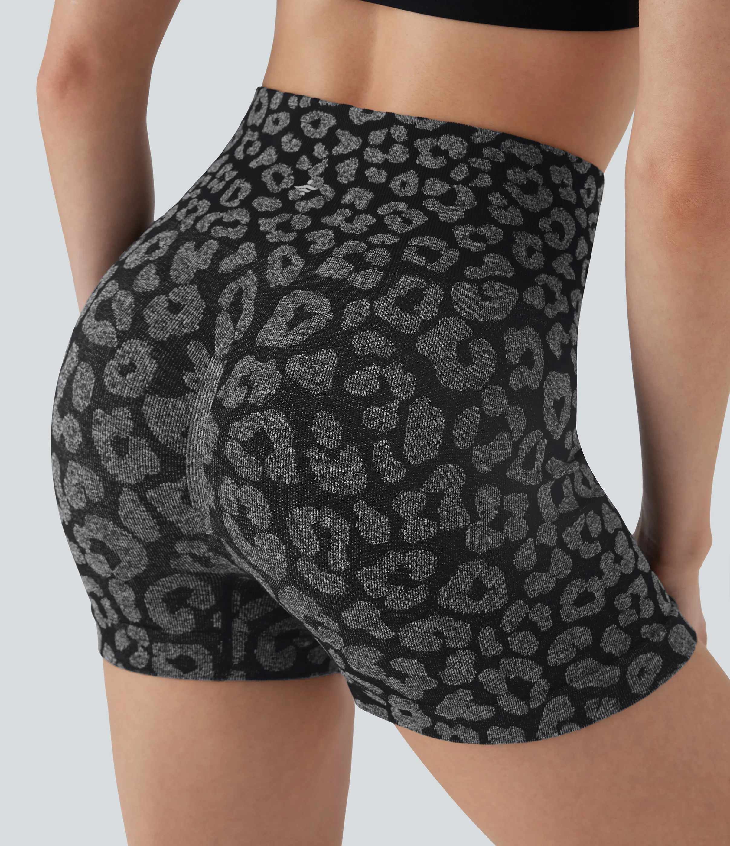 Halara Shorts de yoga biker con estampado de leopardo y tiro alto sin costuras en 12,7cm de largo - Night Black - XL sold by Halara product image thumbnail 5