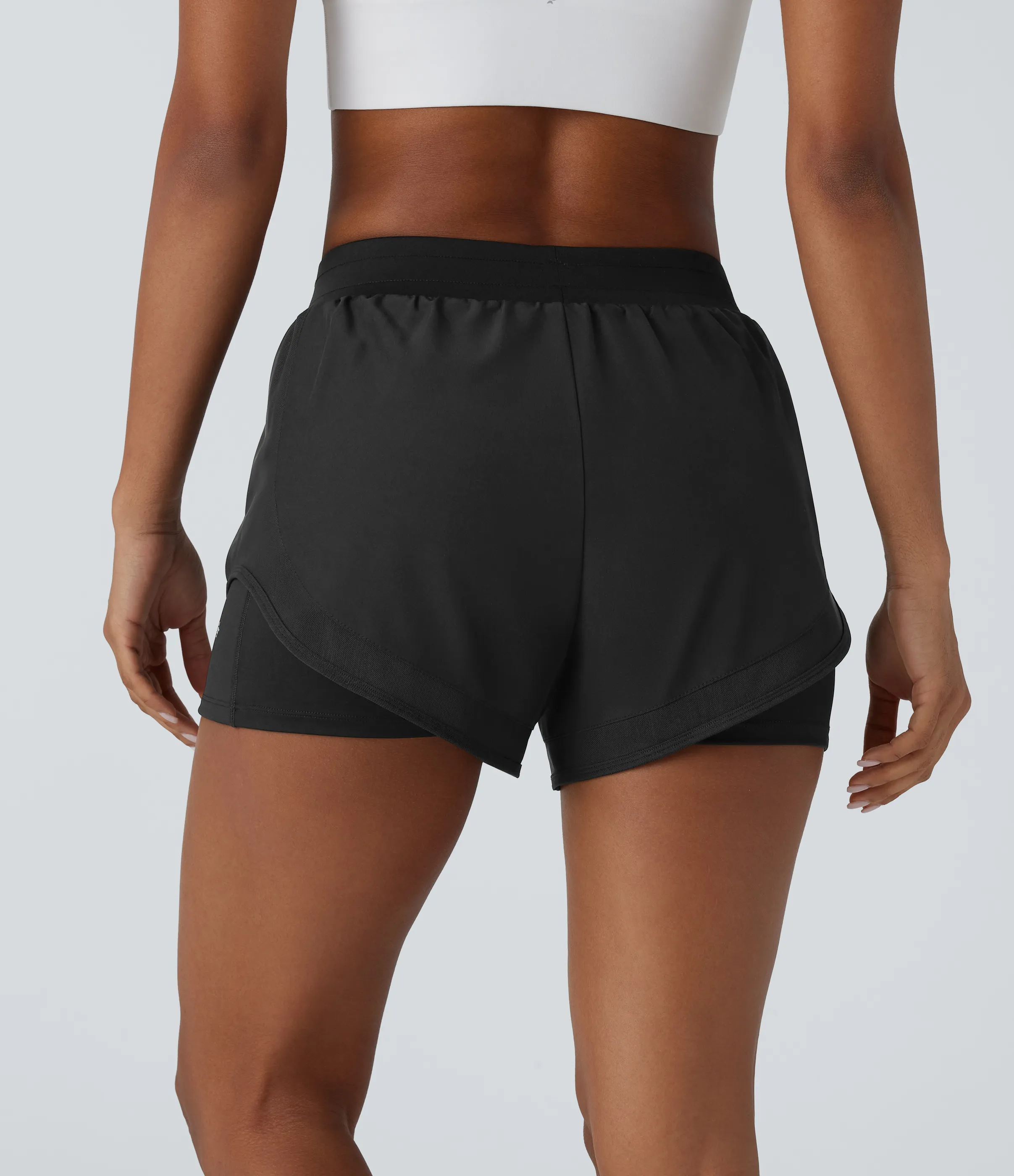 Halara Pantalón corto yoga 2 en 1 tiro medio bolsillo lateral malla contrastante dobladillo curvo 7.5 cm - Black - XS sold by Halara product image thumbnail 3