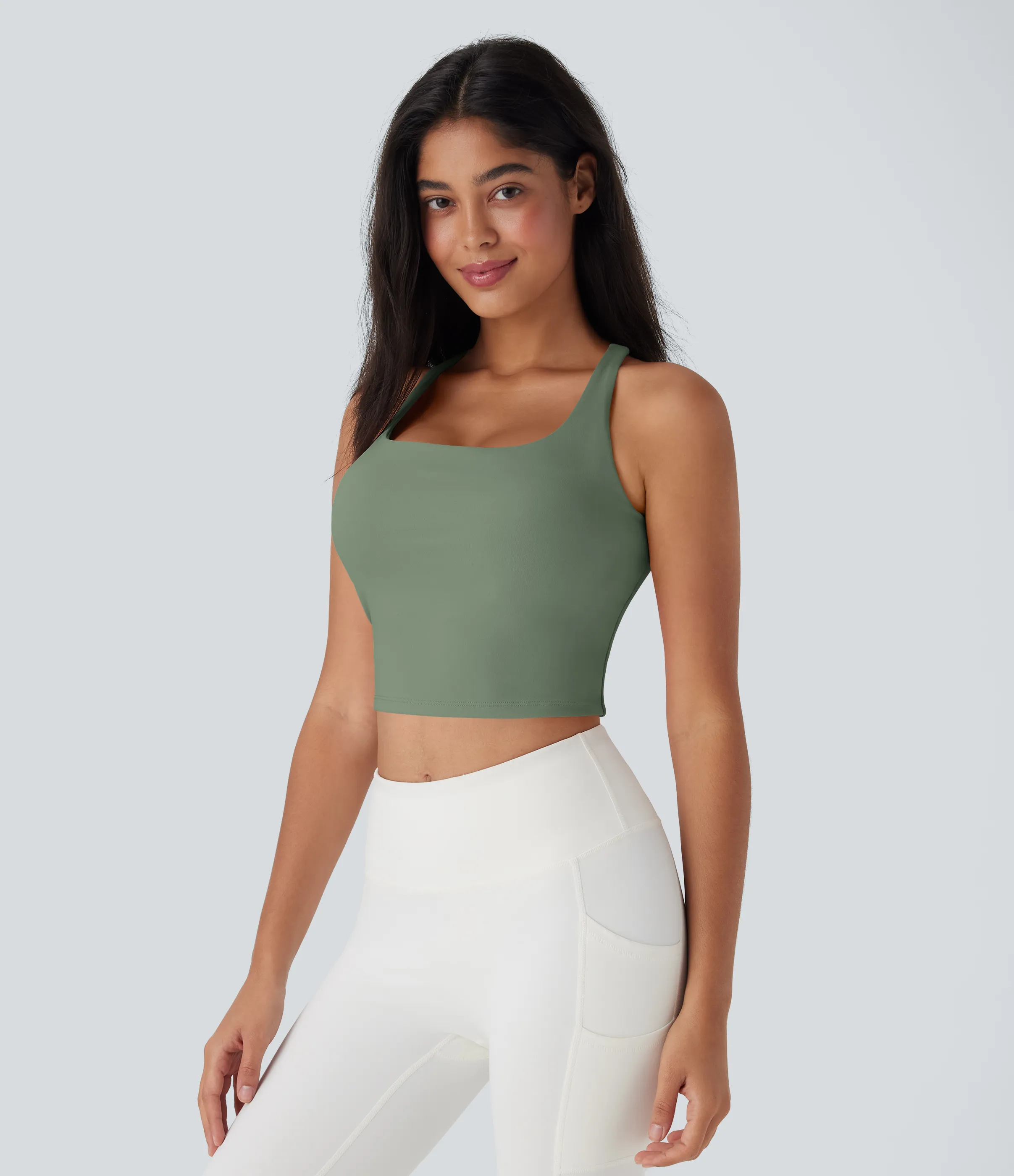 Halara Top corto de yoga en copas D-F - Hedge Green - XS sold by Halara product image thumbnail 4
