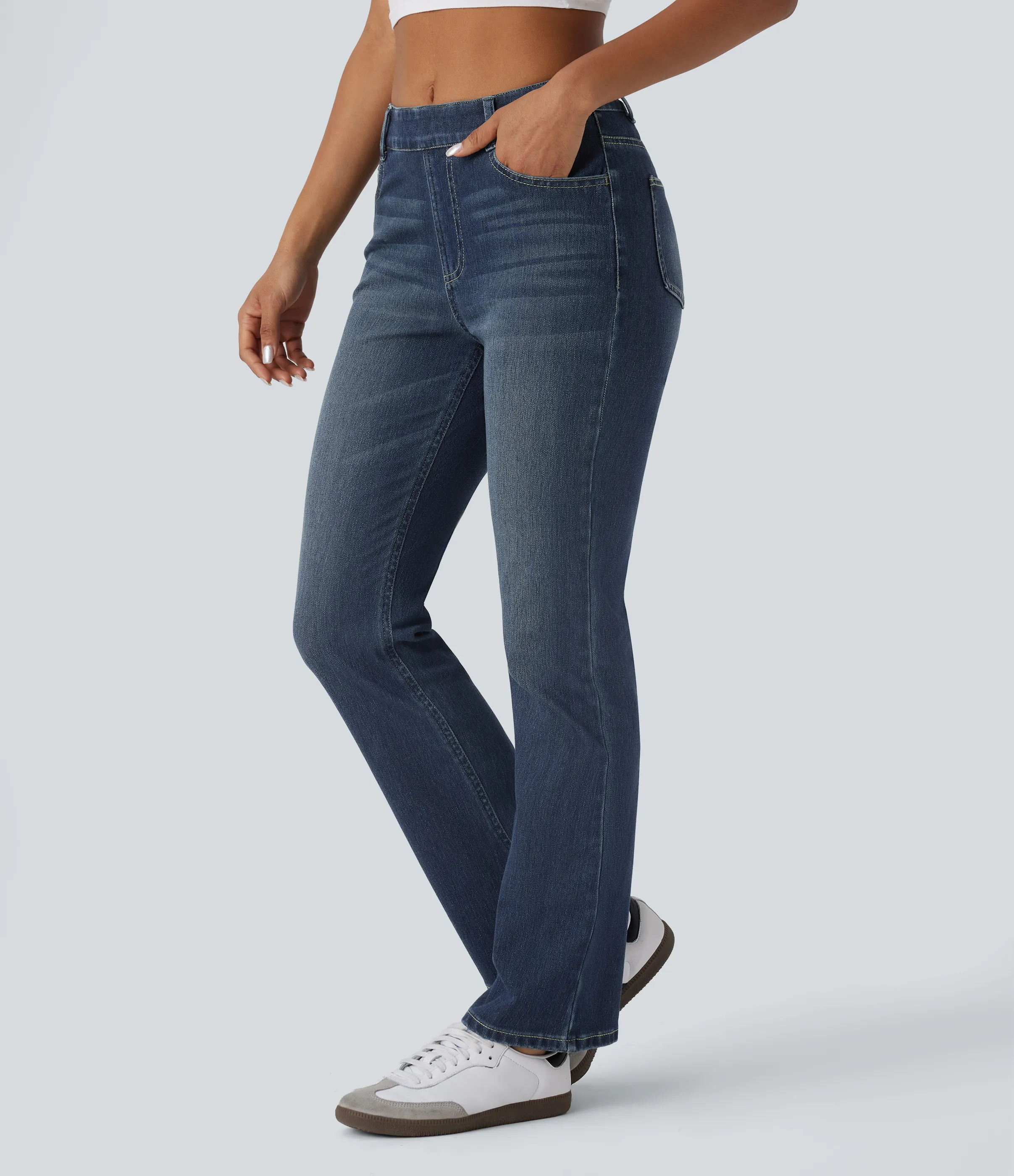 Halara Jeans Halara Flex™ Denim en corte de bota elásticos de tiro alto descoloridos con múltiples bolsillos - Distressed Denim Dark Blue - XL(petite) sold by Halara product image thumbnail 2