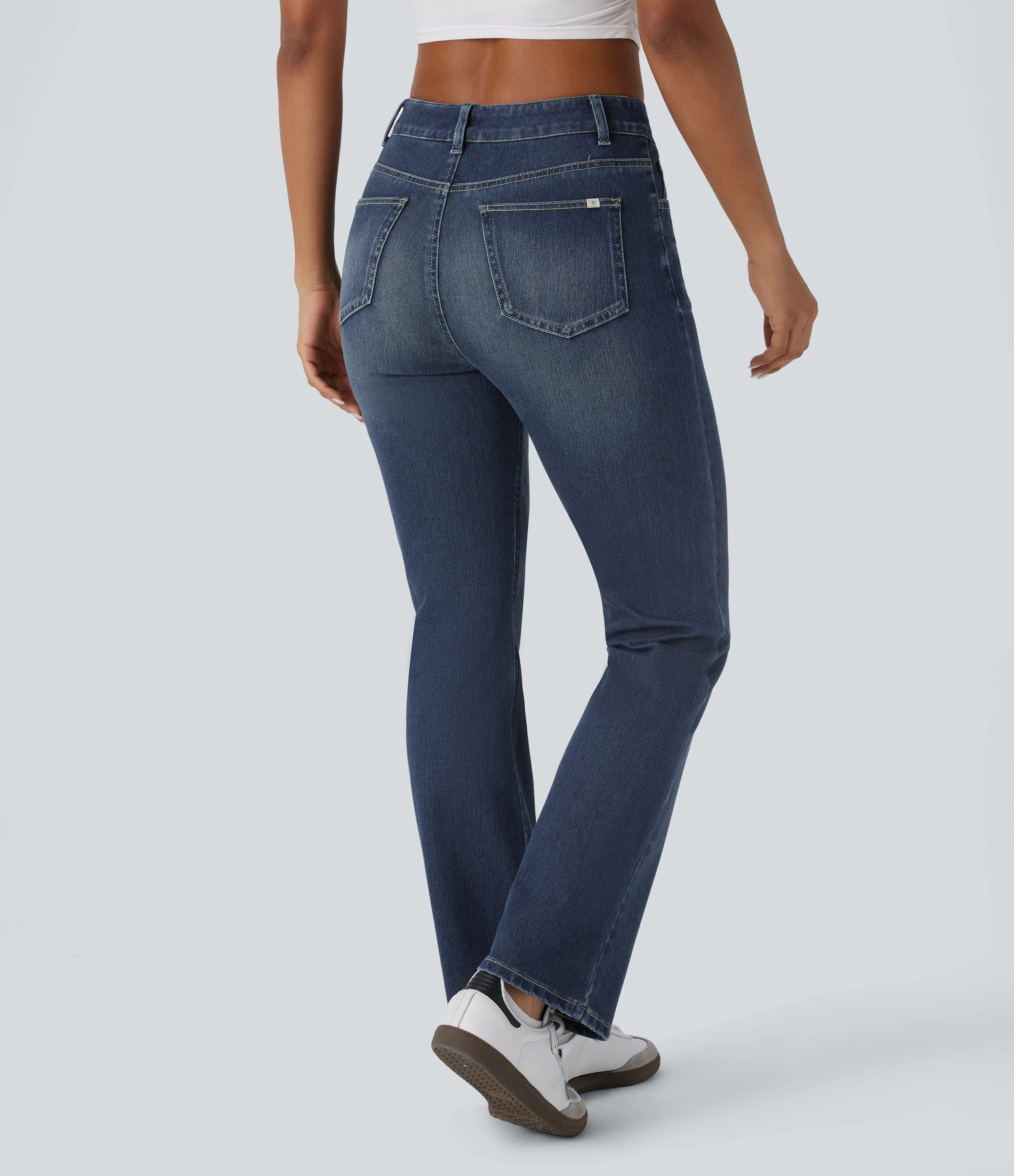 Halara Jeans Halara Flex™ Denim en corte de bota elásticos de tiro alto descoloridos con múltiples bolsillos - Distressed Denim Dark Blue - XL(petite) sold by Halara product image thumbnail 3