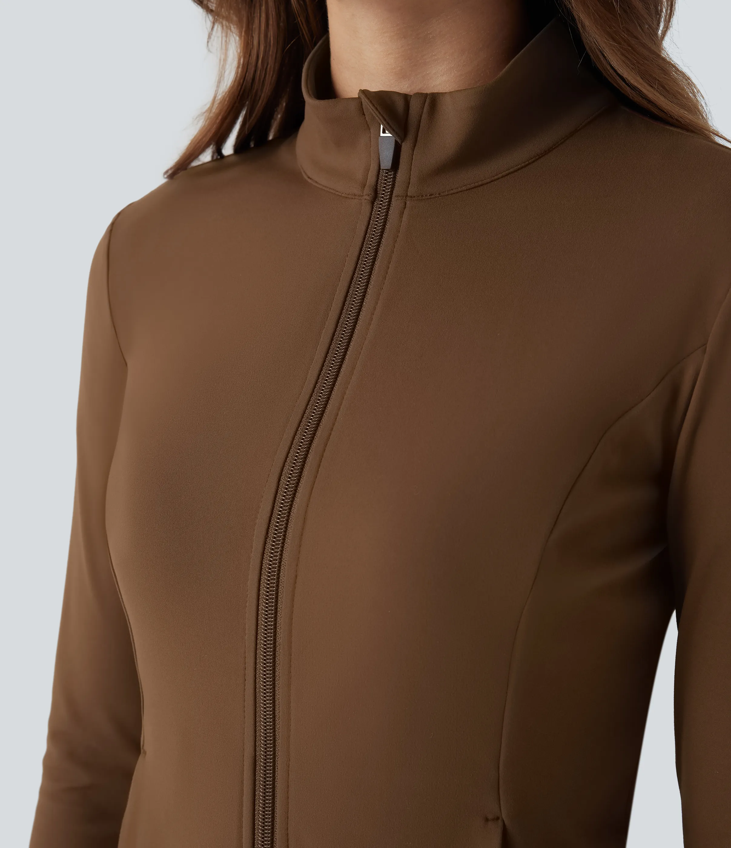 Halara Chaqueta ajustada con cuello alto, cremallera, abertura para el pulgar, dobladillo con volantes y bolsillos - Bison - XL sold by Halara product image thumbnail 5