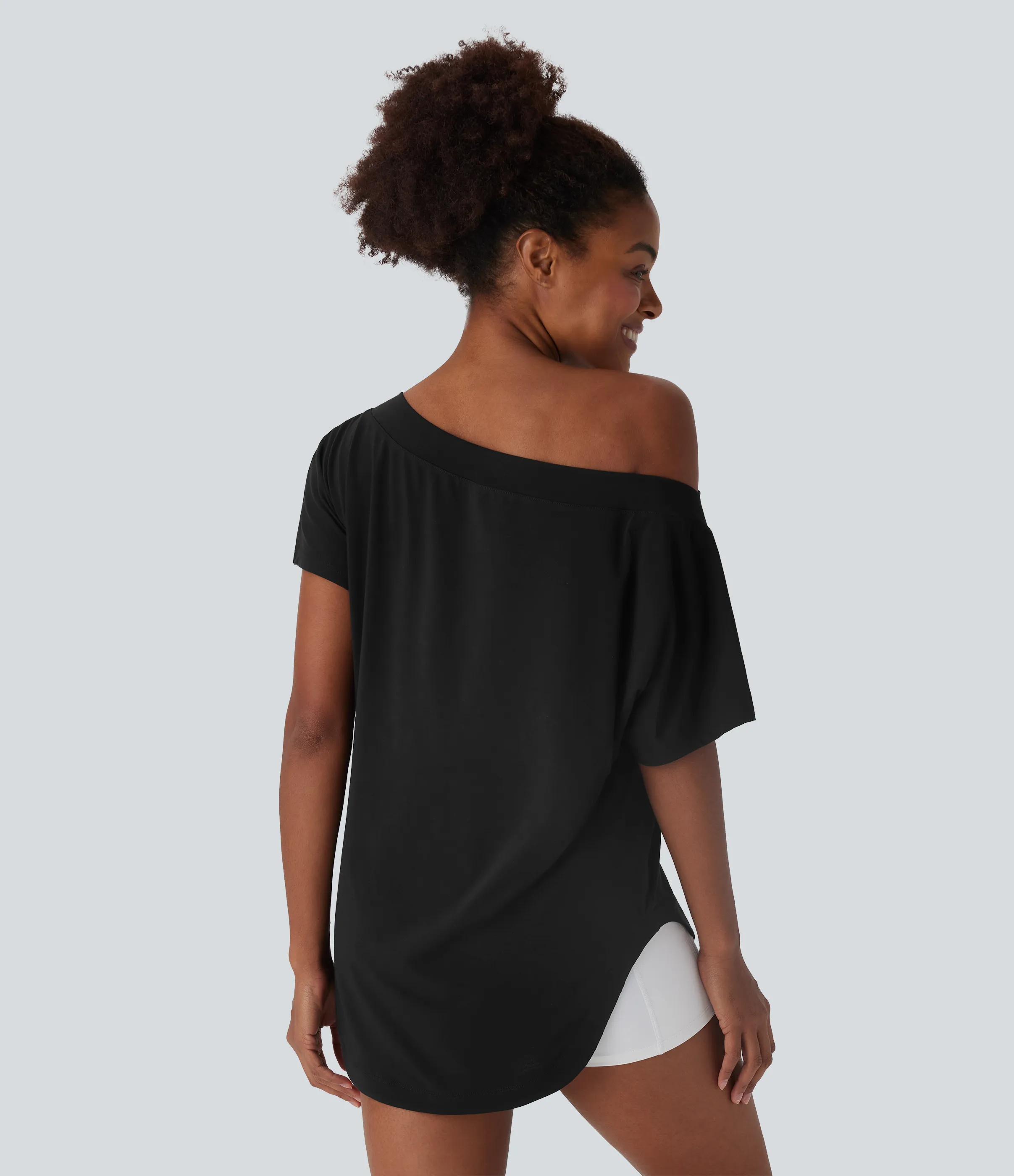 Halara Top deportivo de yoga de manga corta con secado rápido y hombro descubierto con dobladillo curvo - Black - L sold by Halara product image thumbnail 3