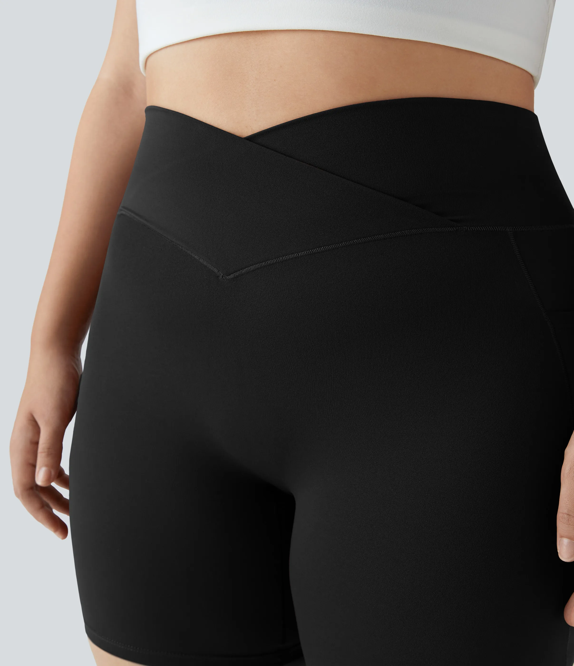 Halara Pantalón corto Softlyzero™ motociclista talla grande yoga bolsillo lateral cruzado tiro alto 17.5cm - UPF50+ - Black - 2X sold by Halara product image thumbnail 5