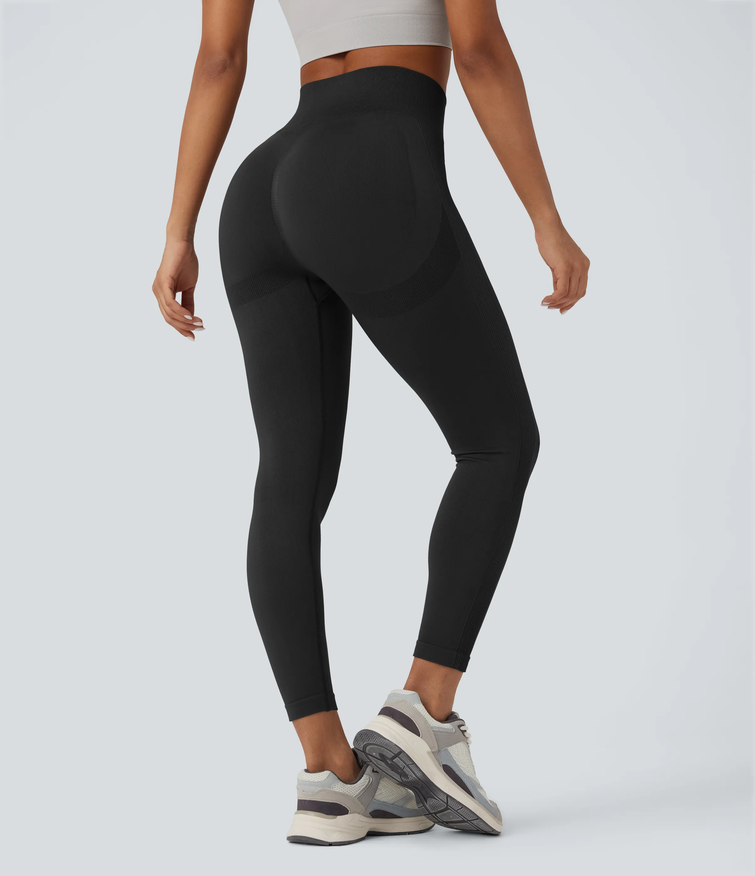 Halara Leggings de yoga de tiro alto con efecto push up sin costuras - Black - M(7/8) sold by Halara