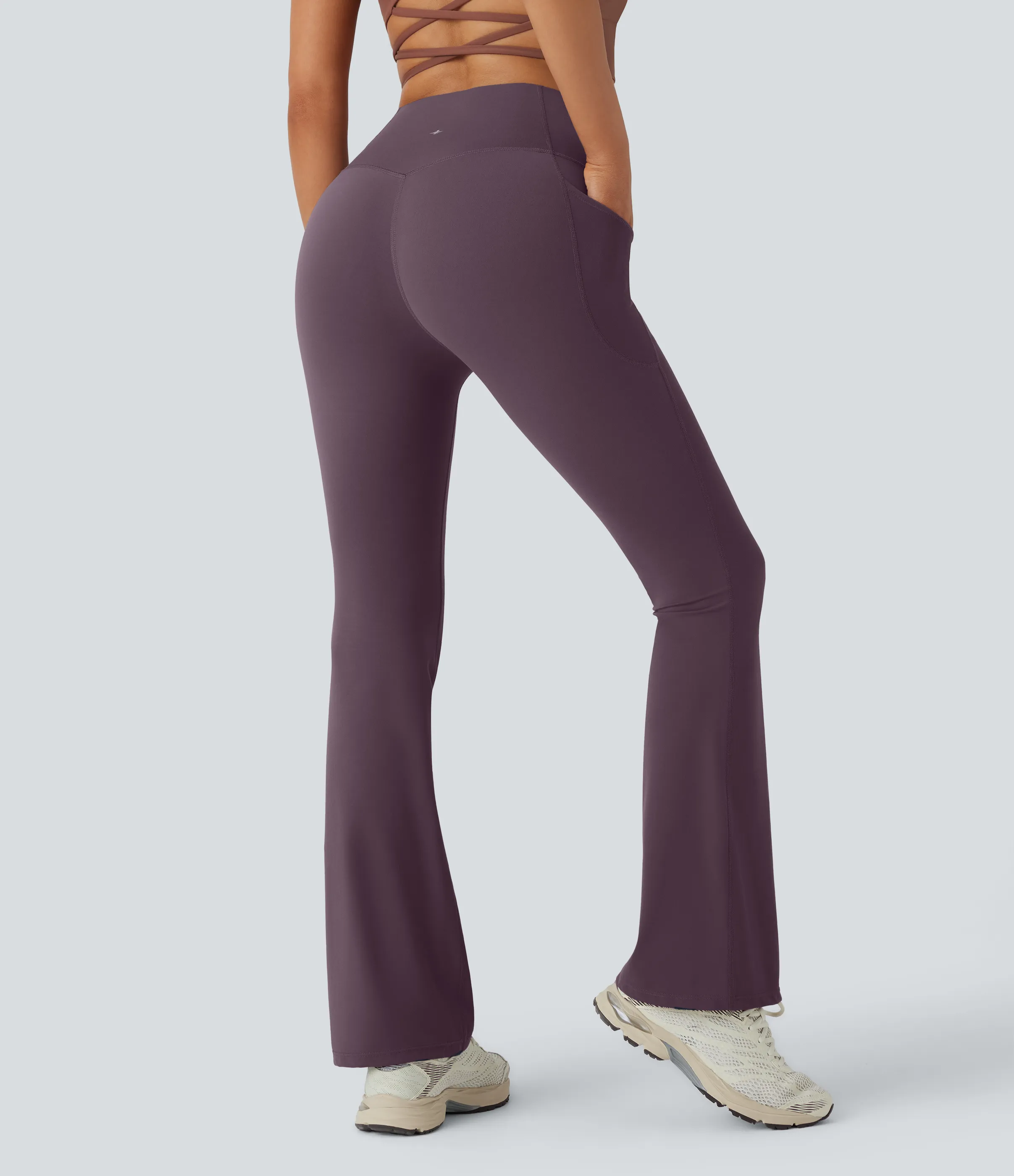 Halara Leggings SoCinched UltraSculpt yoga Bootcut tiro alto control abdomen bolsillo lateral moldeador - Night's Purple - M(regular) sold by Halara product image thumbnail 3