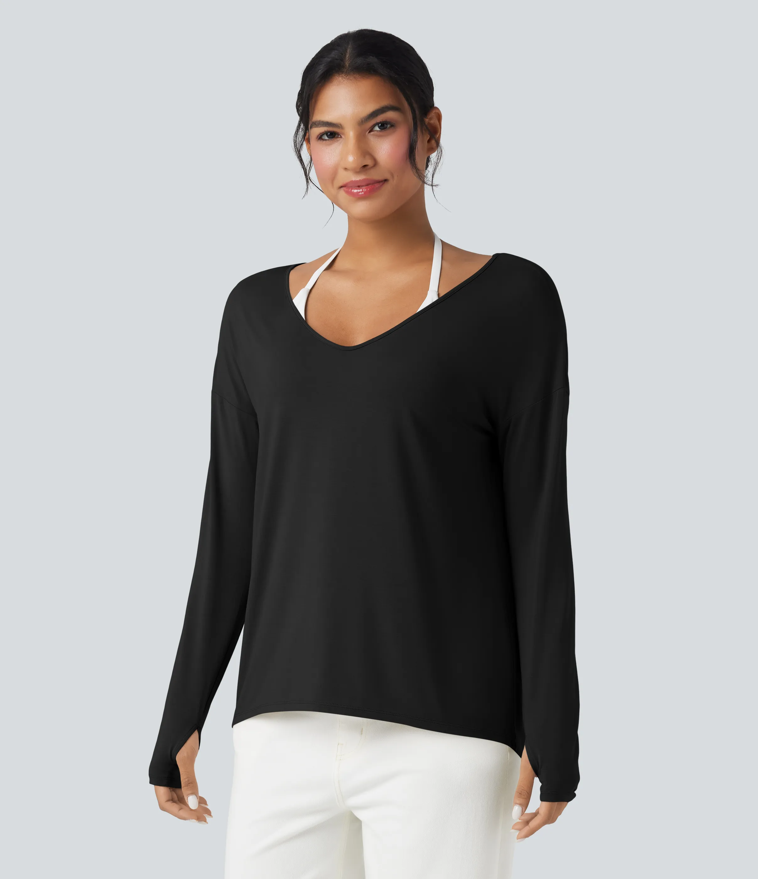 Halara Camiseta holgada de manga larga con escote en V profundo y aberturas para los pulgares (uso frontal y posterior) - Black - XS sold by Halara product image thumbnail 4