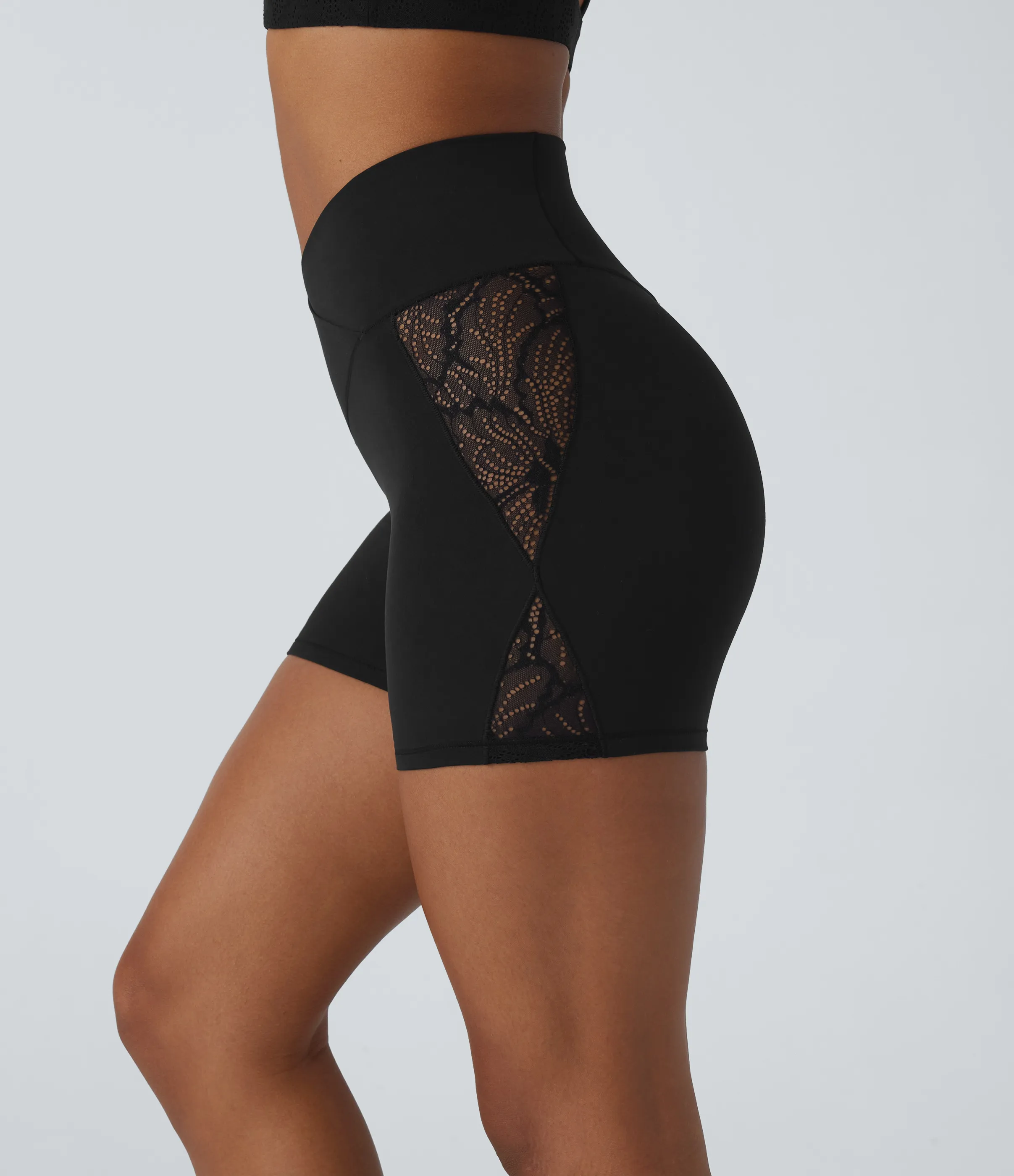 Halara Pantalón corto Softlyzero™ yoga ciclista tiro alto bolsillo trasero encaje contrastante cruzado 12.5 cm- UPF50+ - Black - S sold by Halara product image thumbnail 2