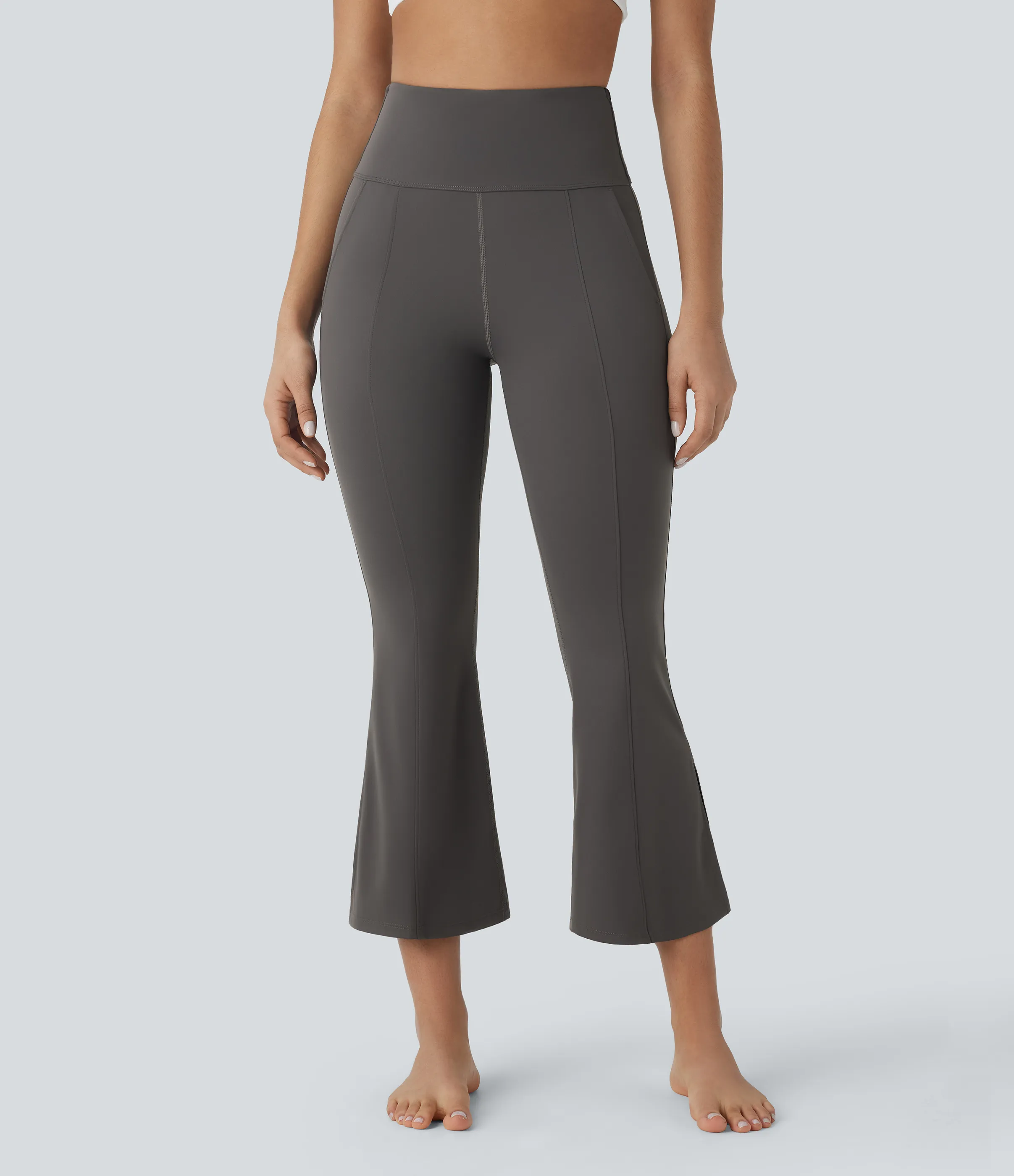 Halara Leggings capri yoga tiro alto bolsillo lateral abertura ligeramente acampanado - Dark Grey - XS(regular) sold by Halara product image thumbnail 4