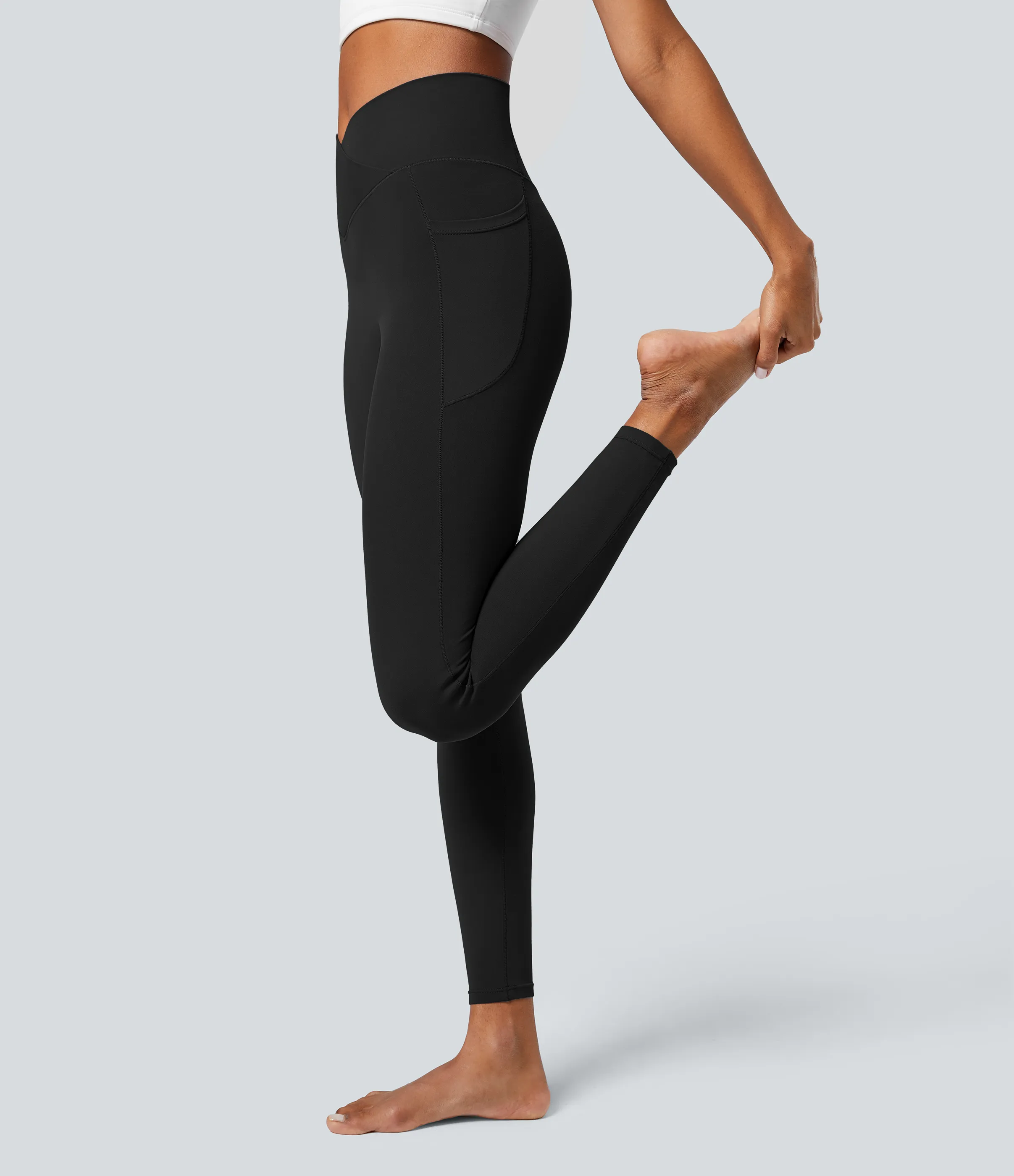 Halara Leggings Softlyzero™ liso bolsillo cruzado - Black - XXS(7/8) sold by Halara product image thumbnail 4