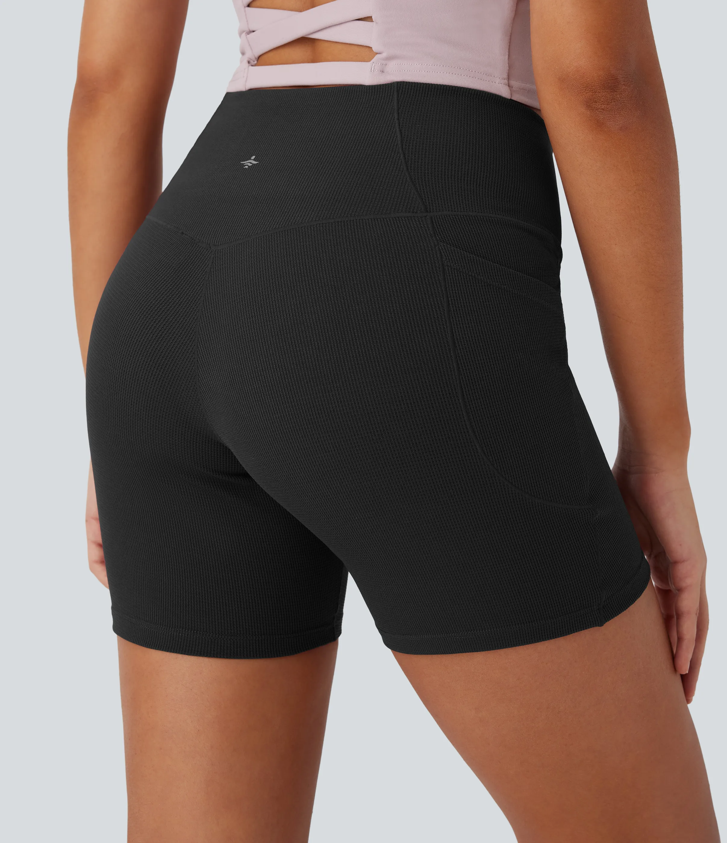 Halara Shorts de yoga tipo biker de tiro alto con bolsillos laterales cruzados en tela de gofre de 12,7cm - Black - L sold by Halara product image thumbnail 5