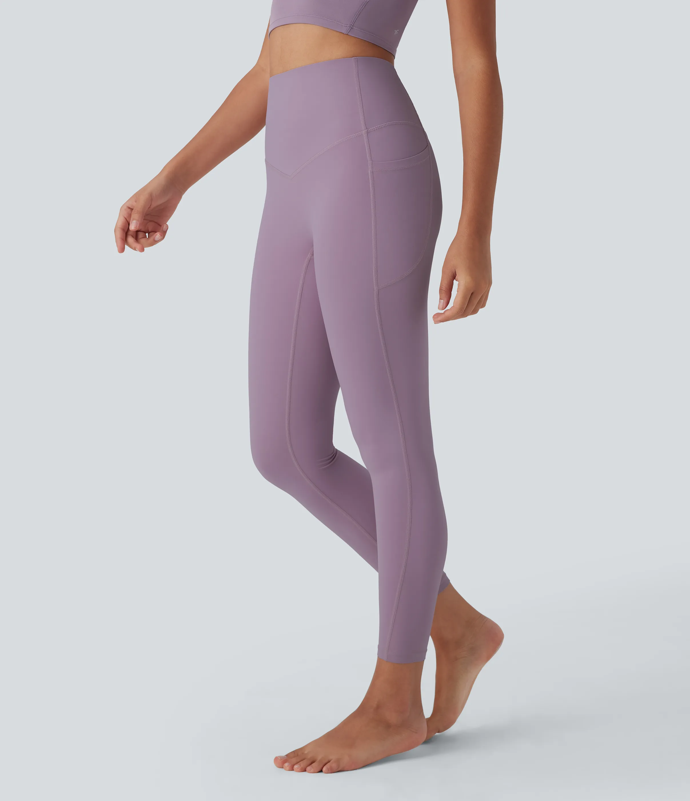 Halara Leggings de yoga moldeadores Halara UltraSculpt™ Refrescante de secado rápido con tiro alto efecto reductor de abdomen y bolsillos - UPF 50+ - Tulip Purple - L(7/8) sold by Halara product image thumbnail 4