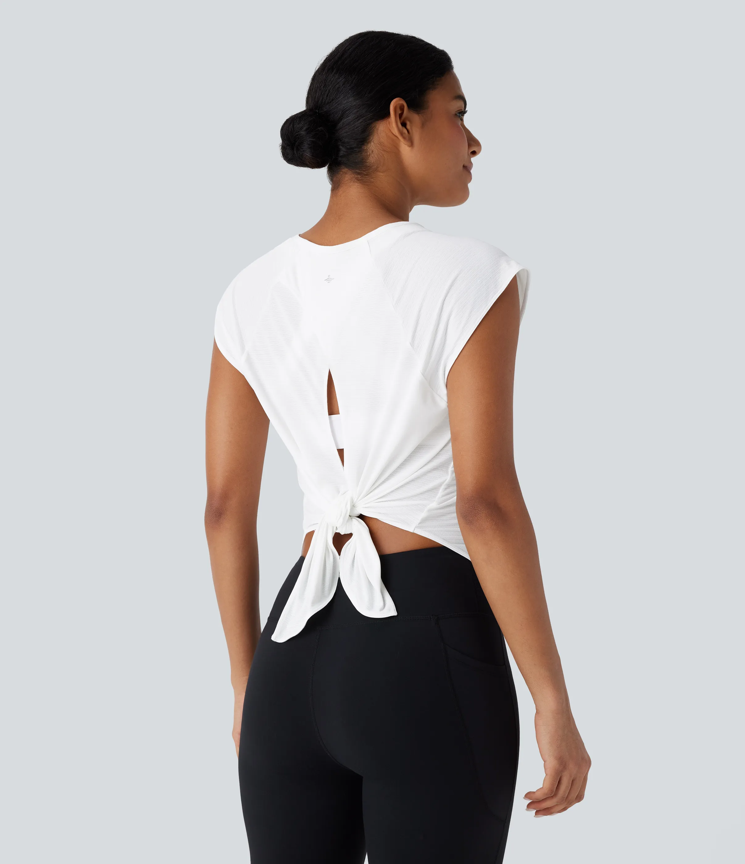 Halara Top deportivo yoga cuello redondo manga corta abertura espalda dobladillo curvo - White - S sold by Halara product image thumbnail 2