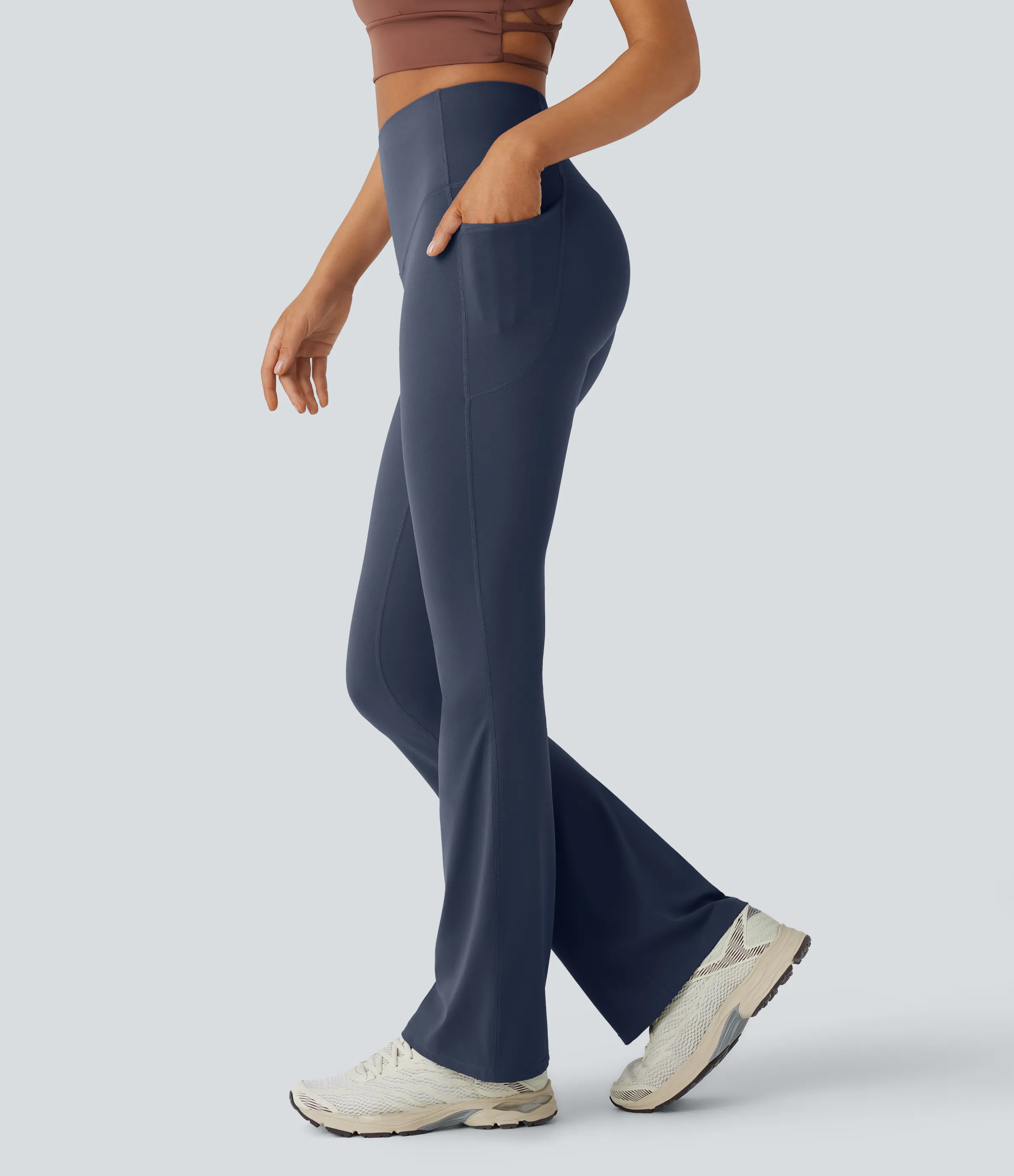 Halara Leggings SoCinched UltraSculpt yoga Bootcut tiro alto control abdomen bolsillo lateral moldeador - Mood Indigo - XS(tall) sold by Halara product image thumbnail 2