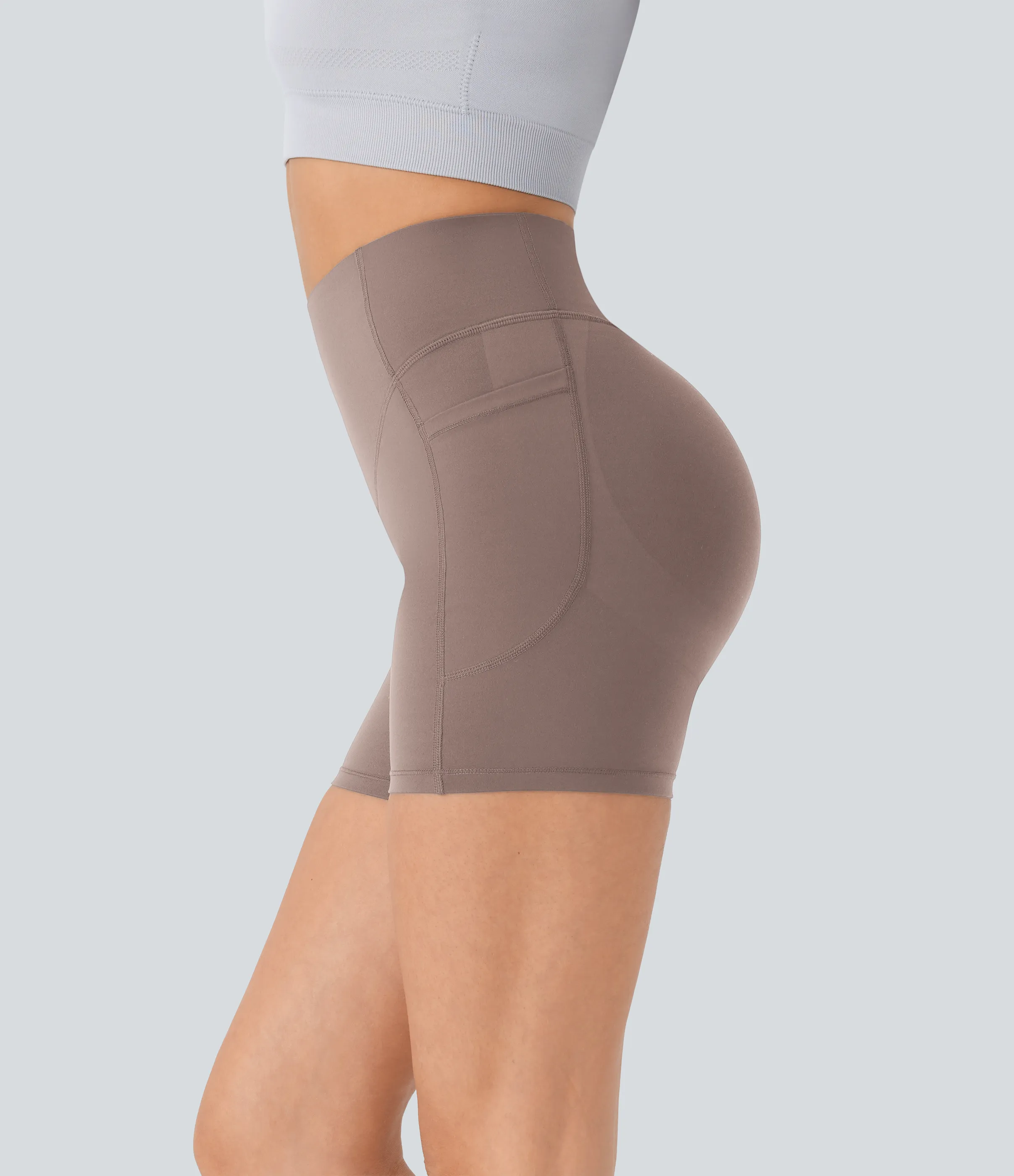Halara Pantalón corto SoCinched UltraSculpt ciclista tiro alto realce glúteo bolsillo lateral entrenamiento 12.5cm - Dawn Brown - XS sold by Halara product image thumbnail 2