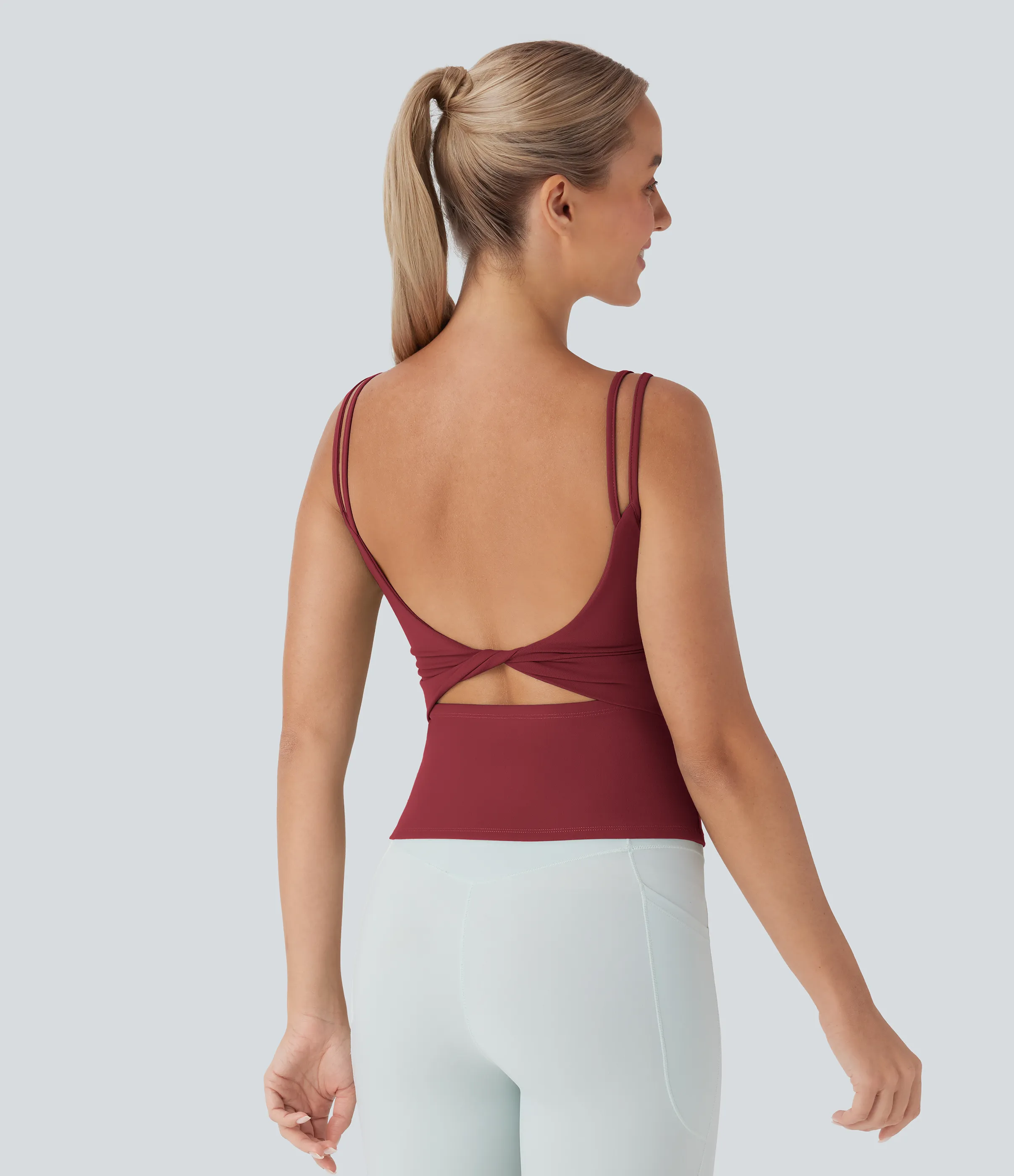 Halara Top de yoga con tirantes dobles cruzados y espalda descubierta - Deep Wine - XL sold by Halara product image thumbnail 4