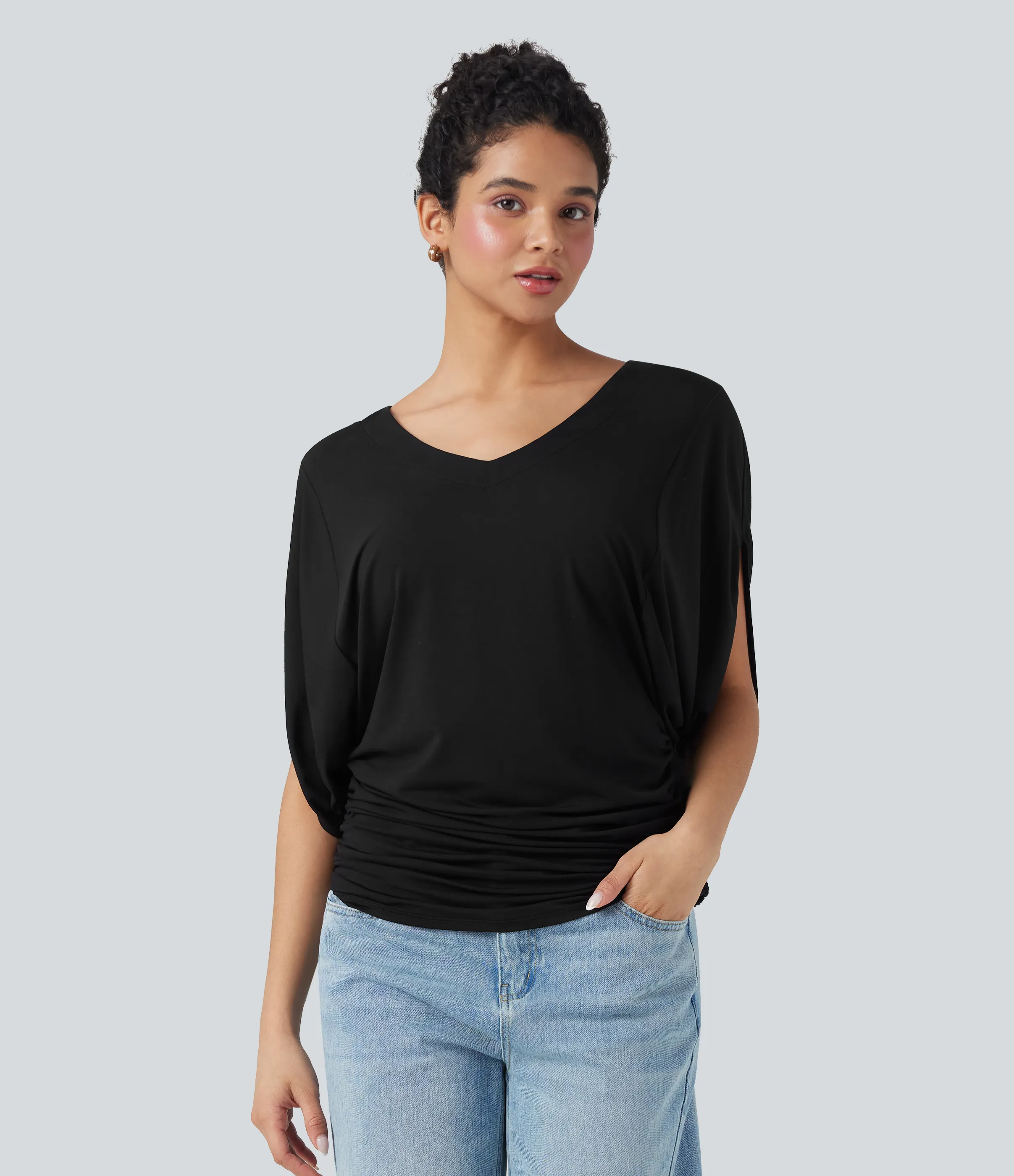 Halara Top casual fruncido con mangas murciélago y escote en V profundo - Black - M sold by Halara