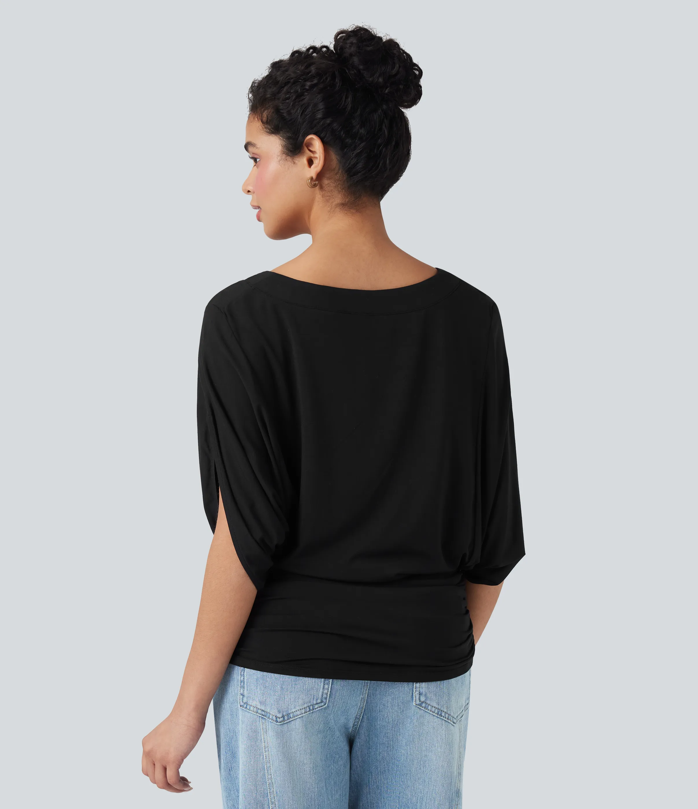 Halara Top casual fruncido con mangas murciélago y escote en V profundo - Black - M sold by Halara product image thumbnail 3