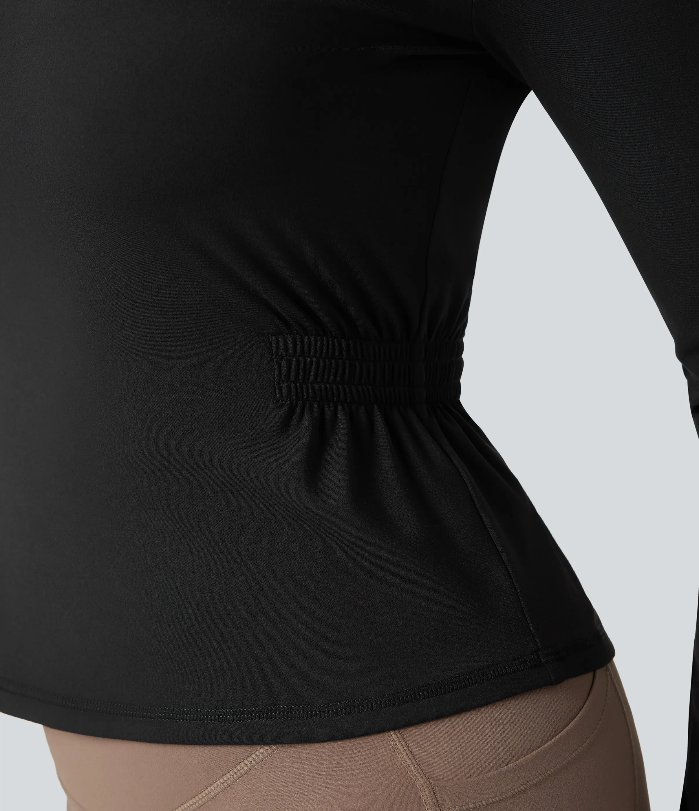 Halara Top deportivo de yoga SoftlyZero™ fruncido de manga larga afelpado - Black - L sold by Halara product image thumbnail 5